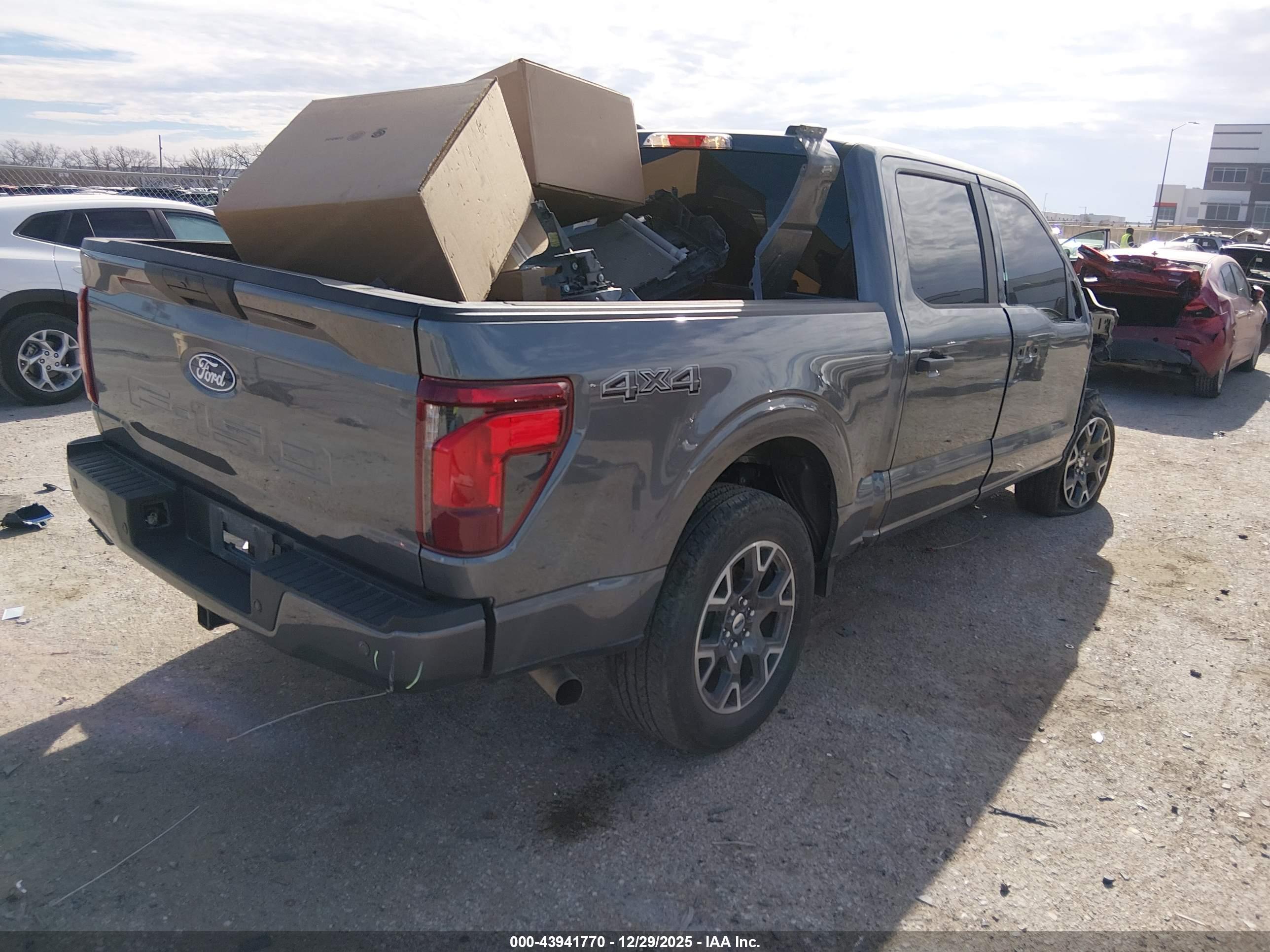 FORD F-150 image 4