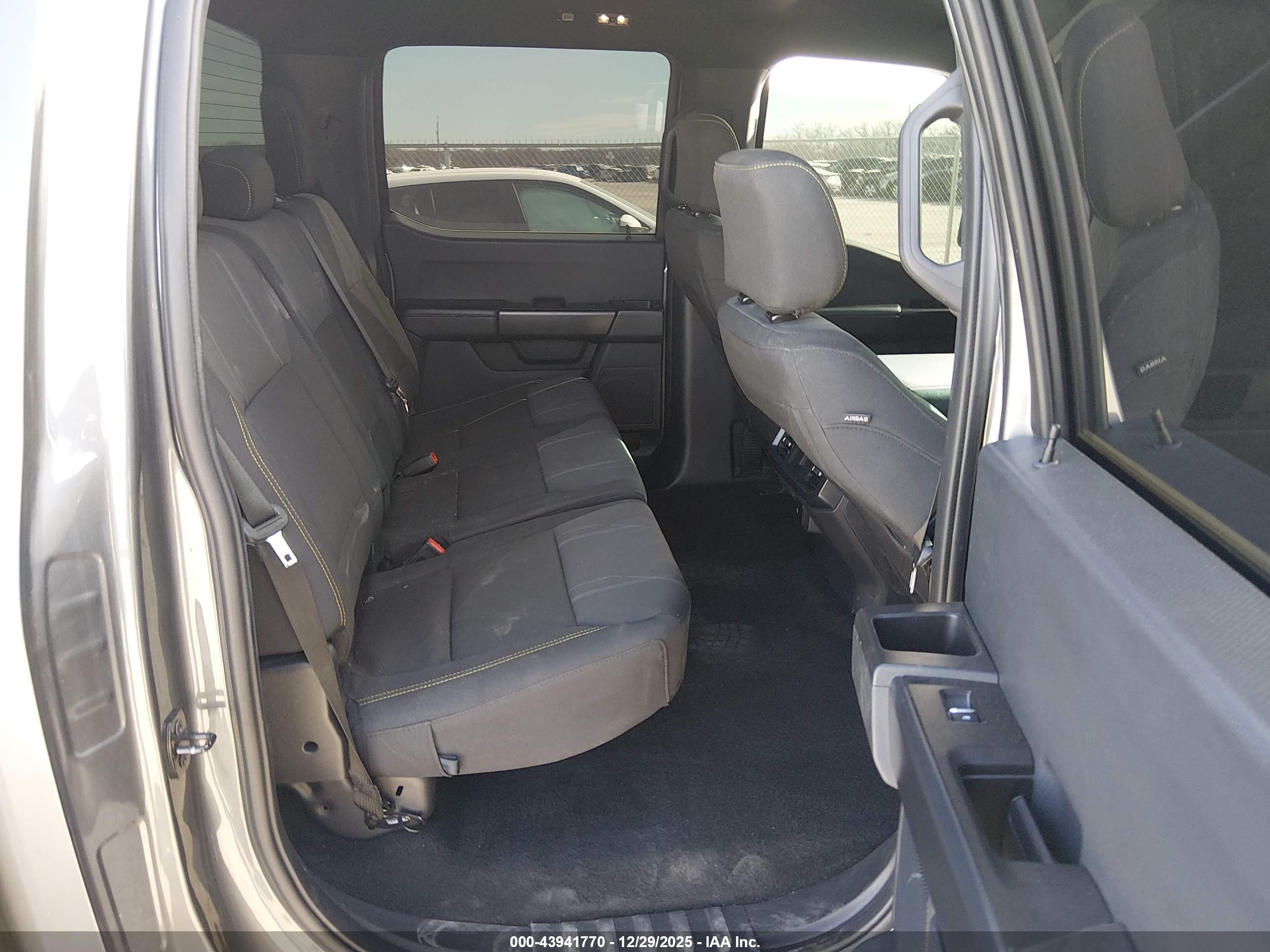 FORD F-150 image 8