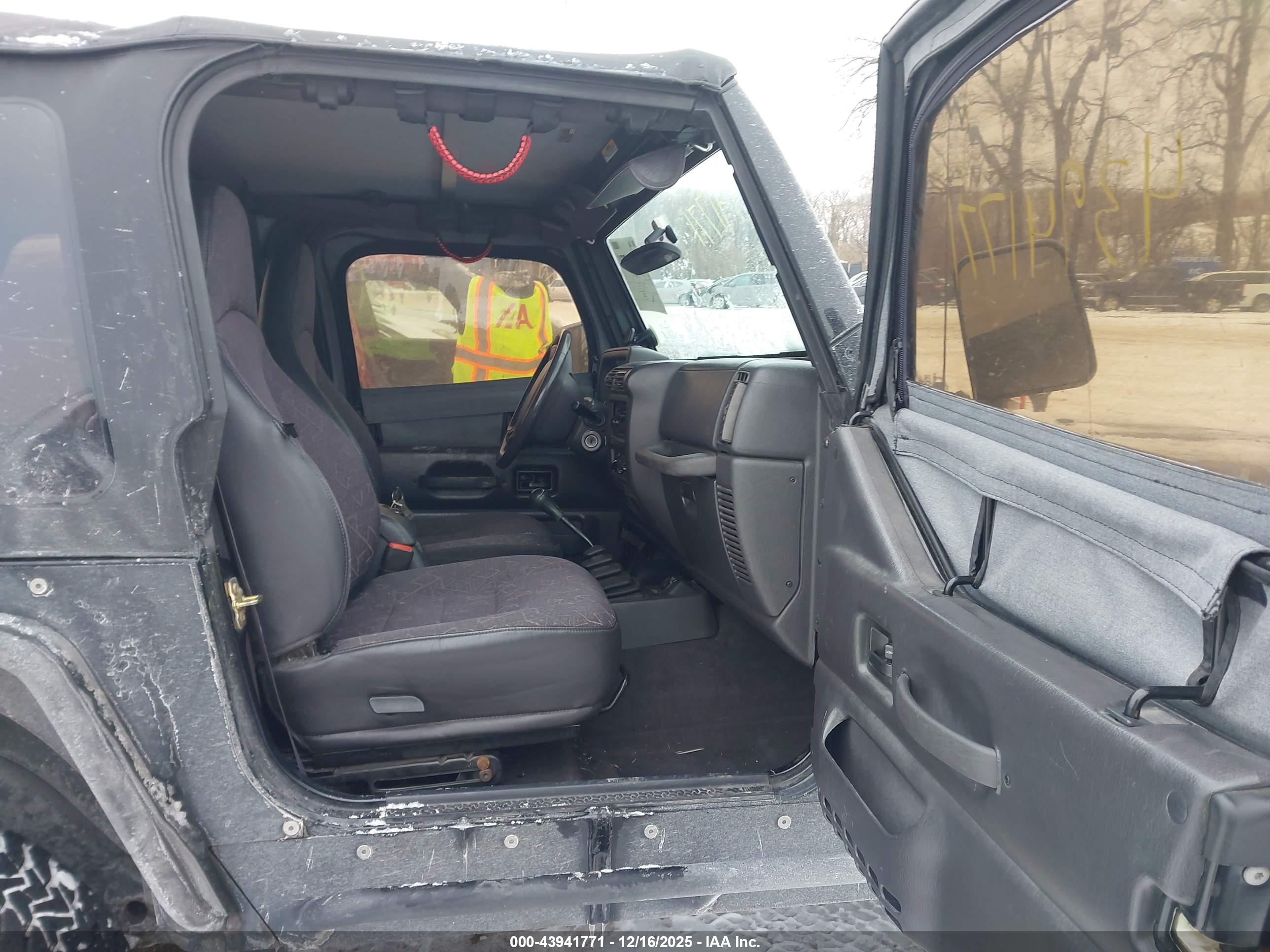 JEEP WRANGLER image 5