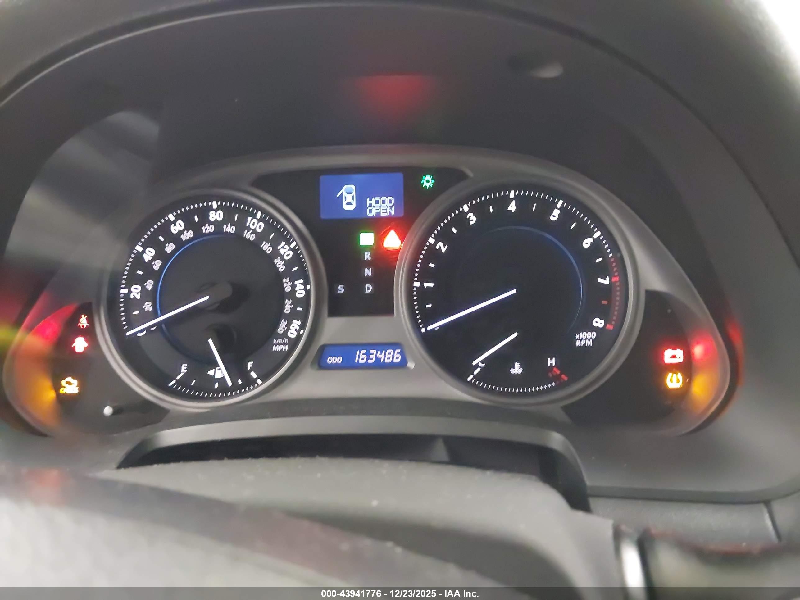 LEXUS IS image 7