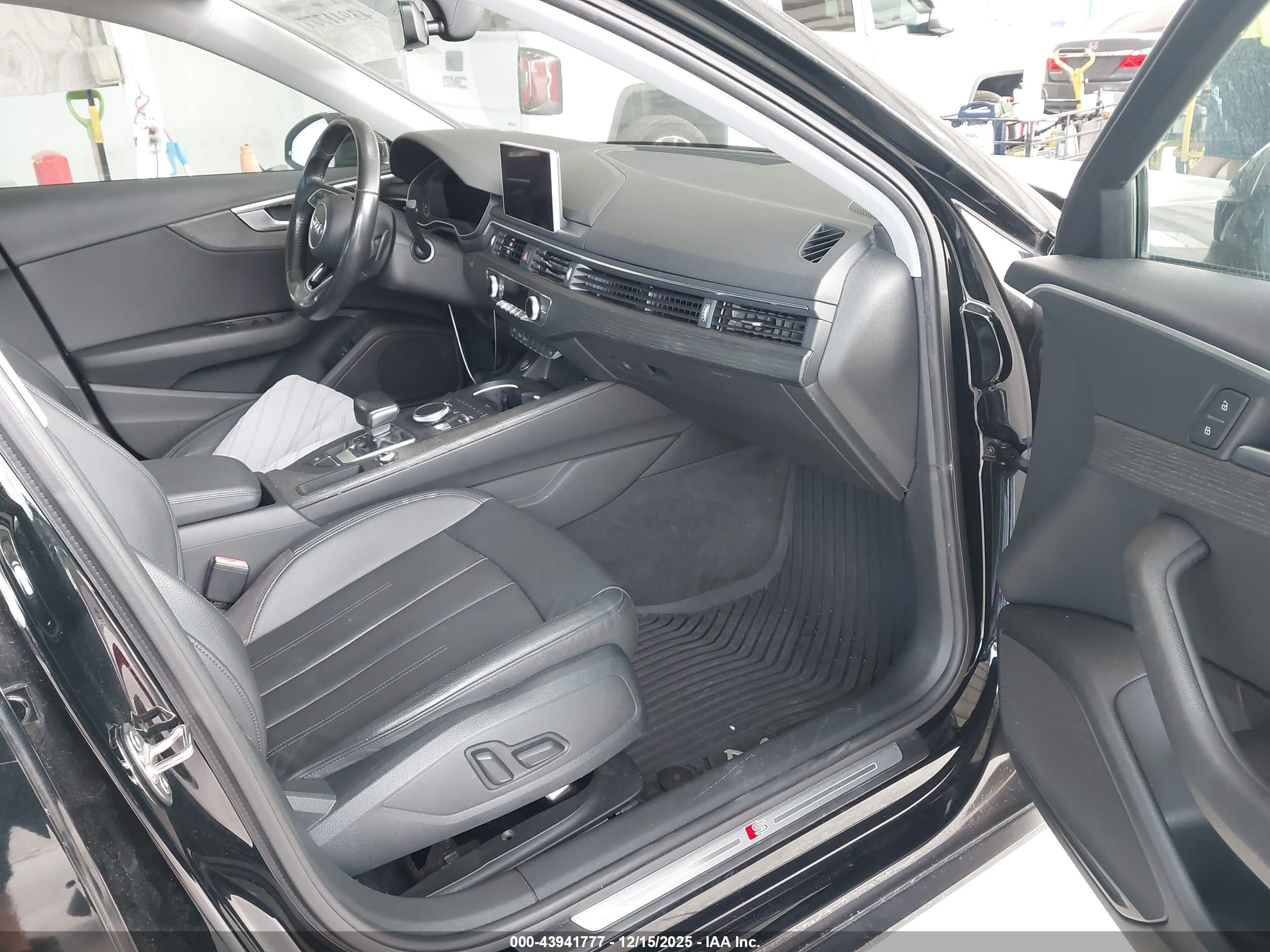 AUDI A4 image 5