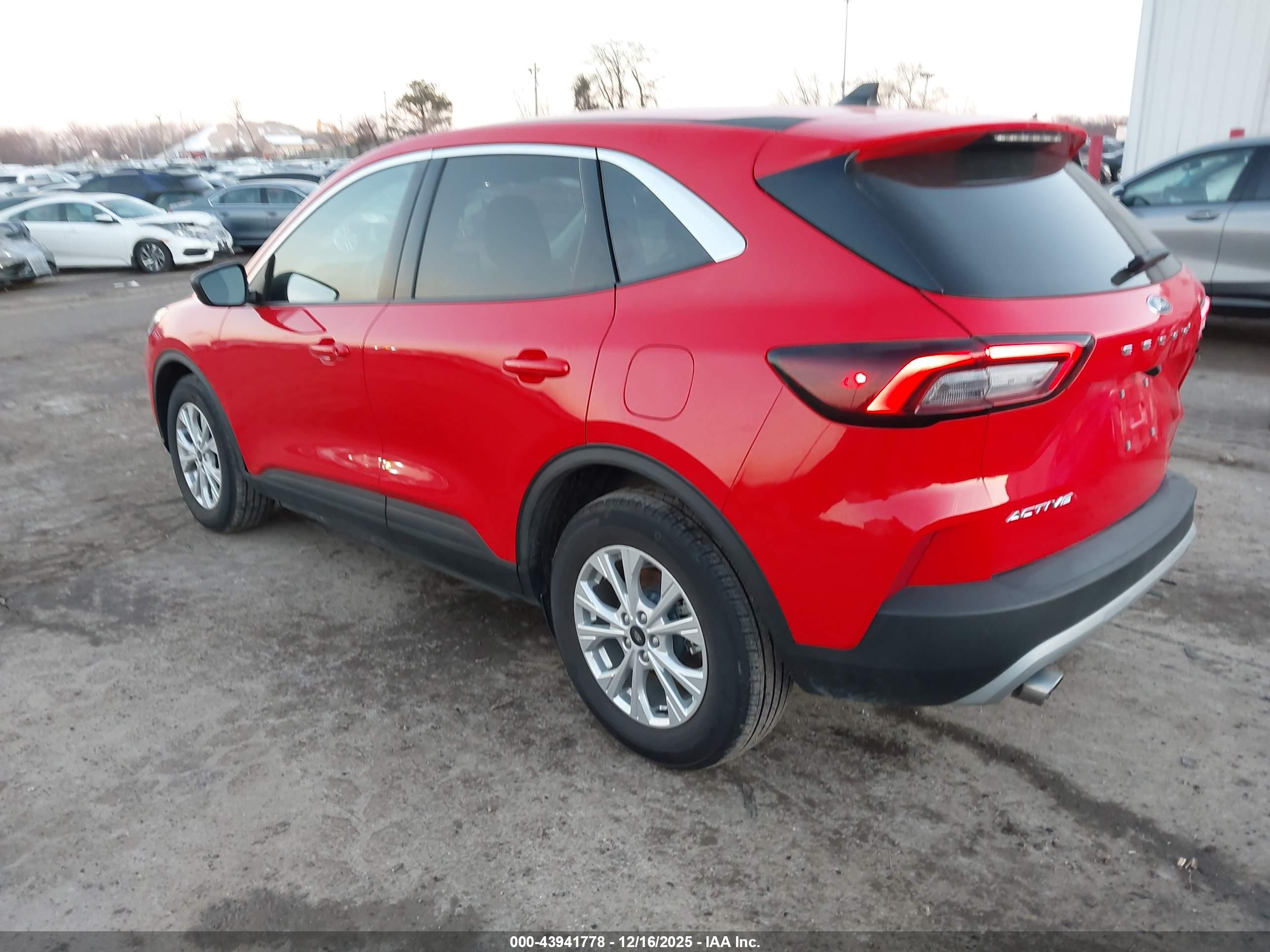 FORD ESCAPE image 3