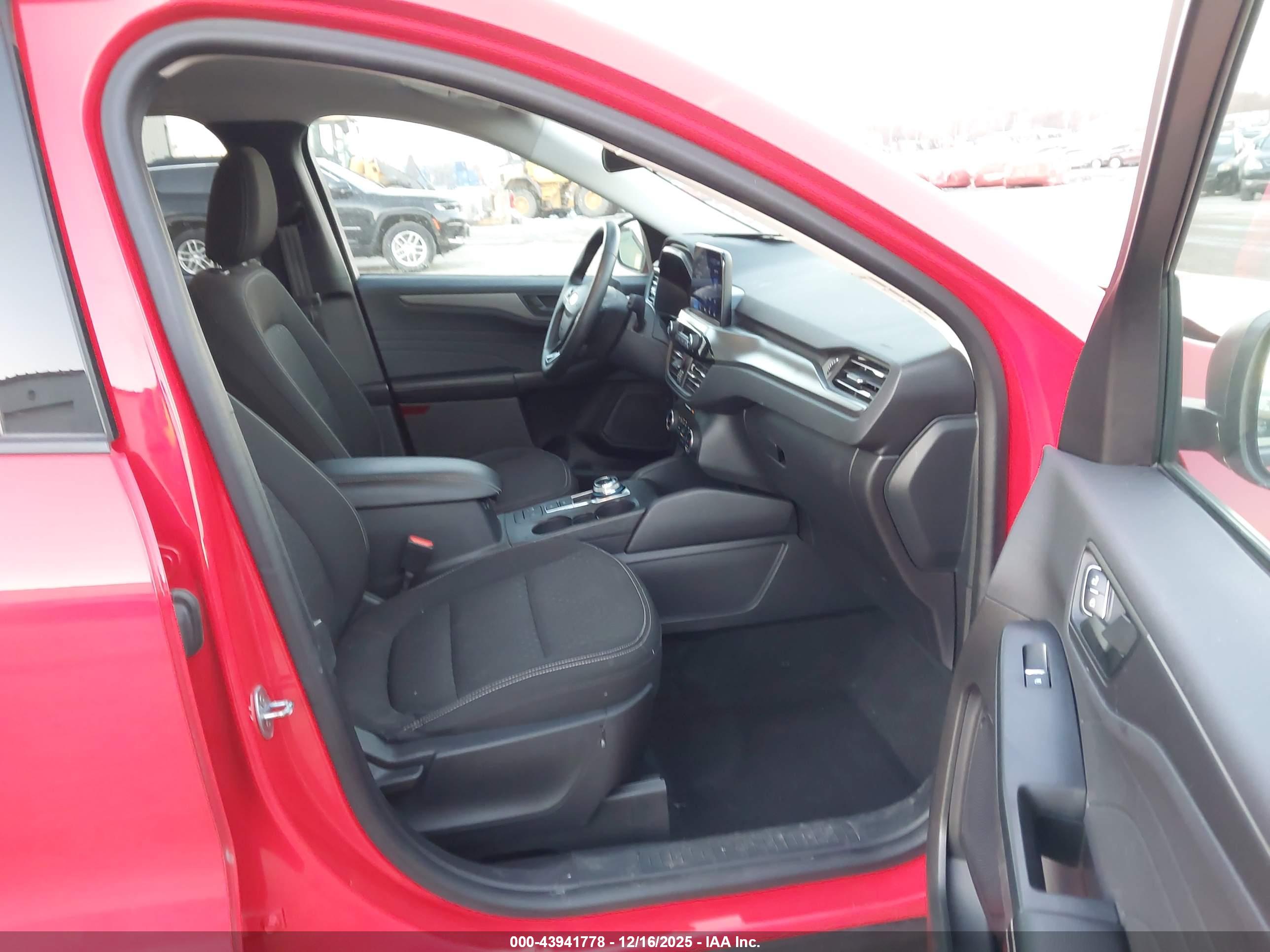 FORD ESCAPE image 5