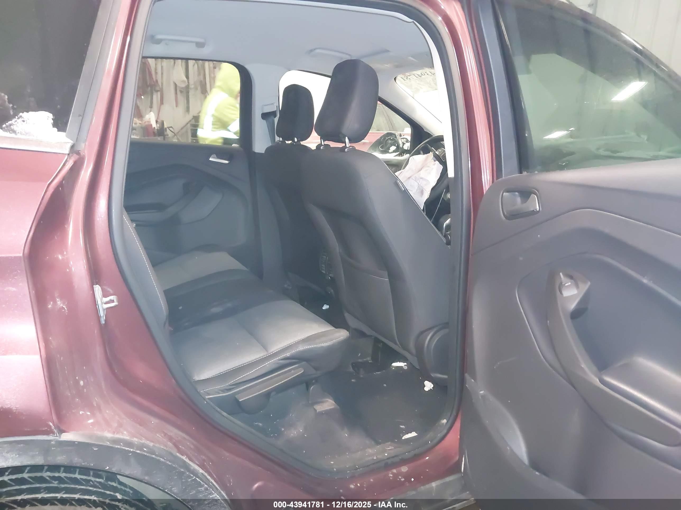 FORD ESCAPE image 8