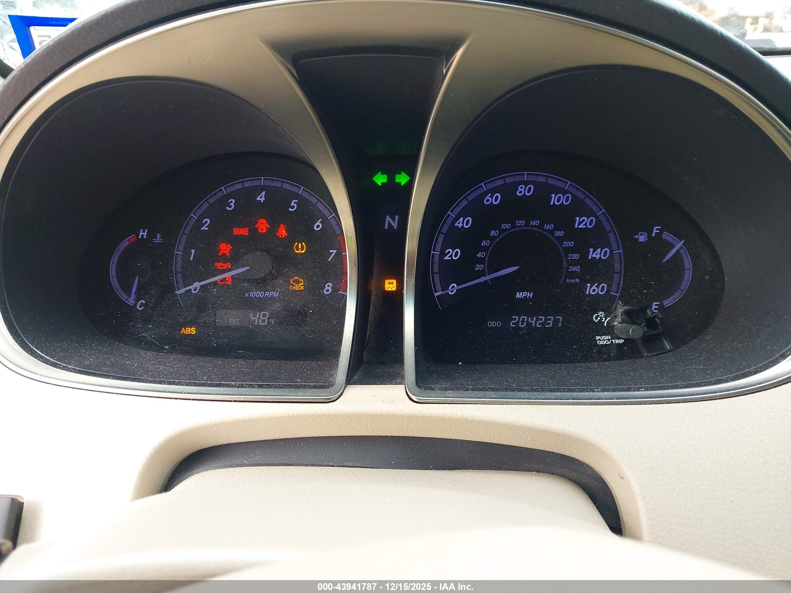 TOYOTA AVALON image 7