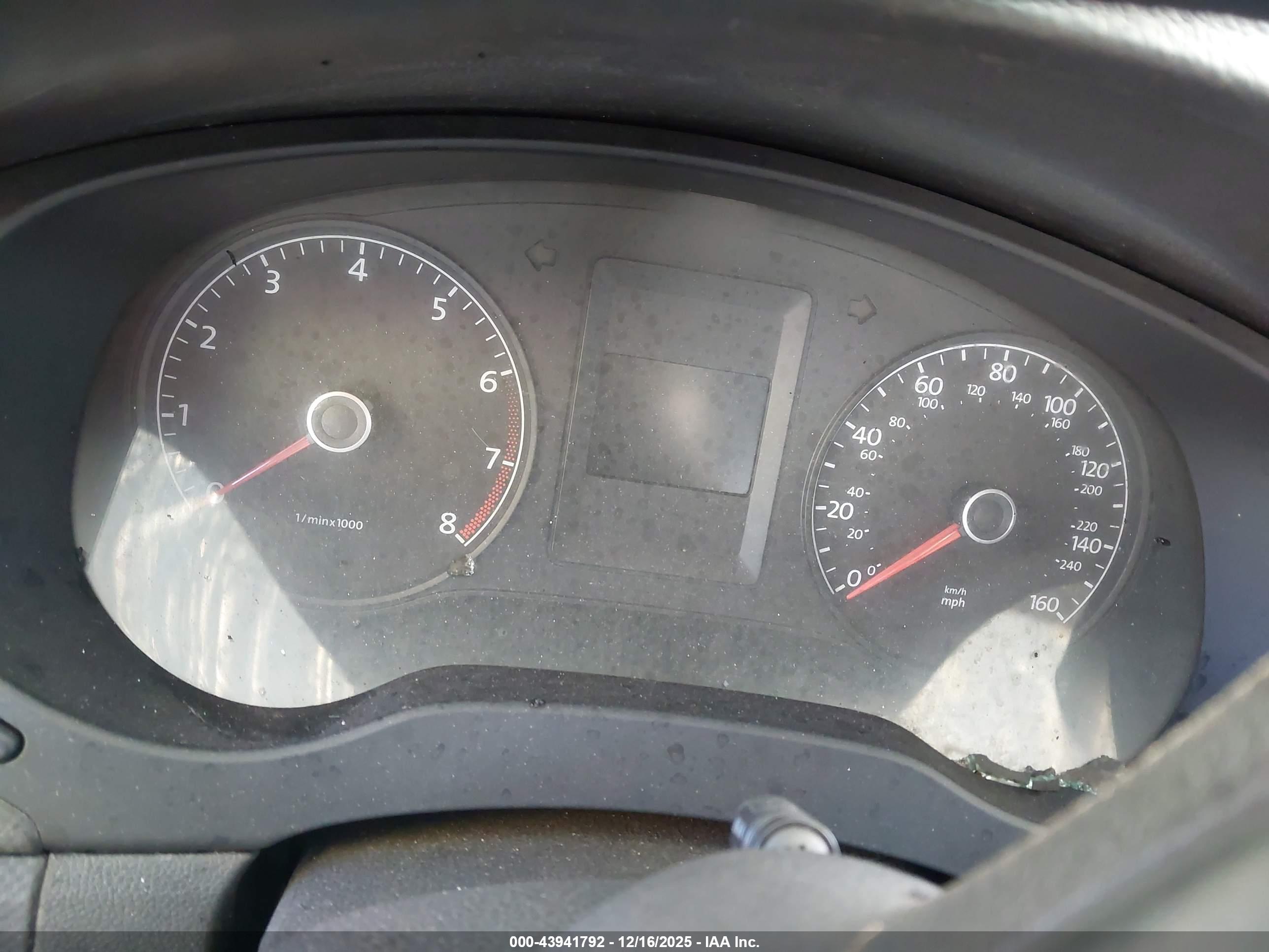 VOLKSWAGEN JETTA image 7