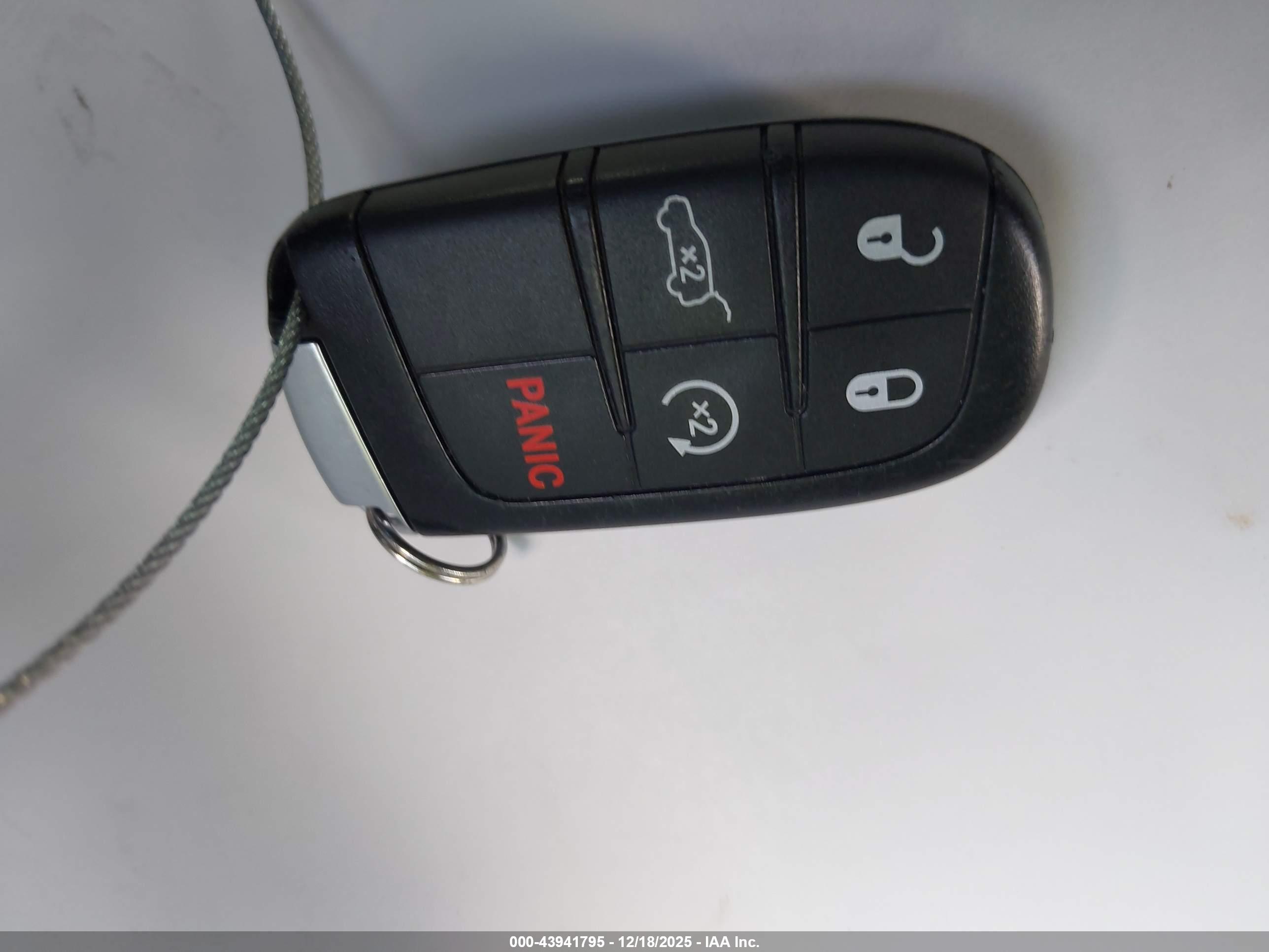 JEEP GRAND image 11