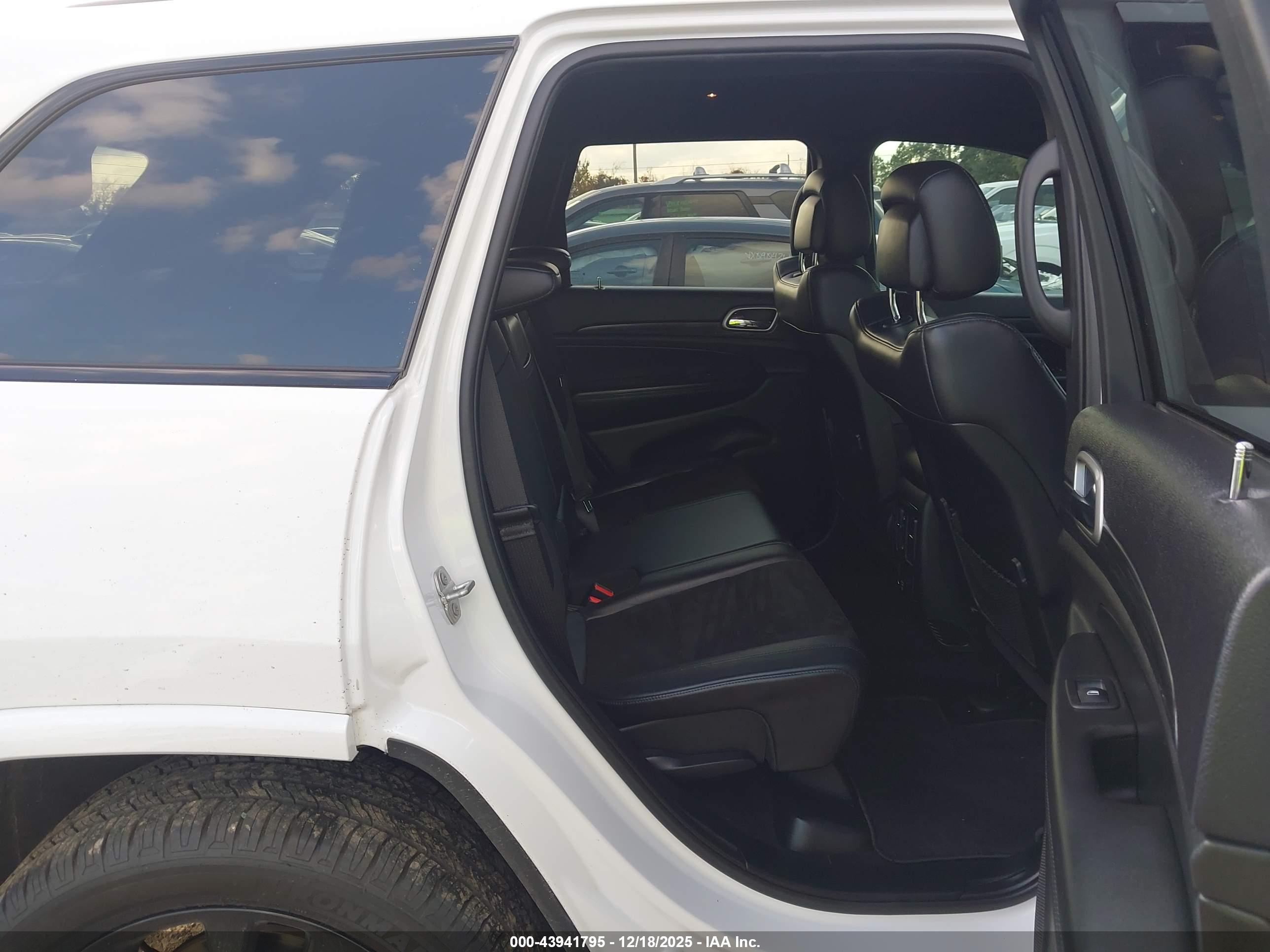 JEEP GRAND image 8