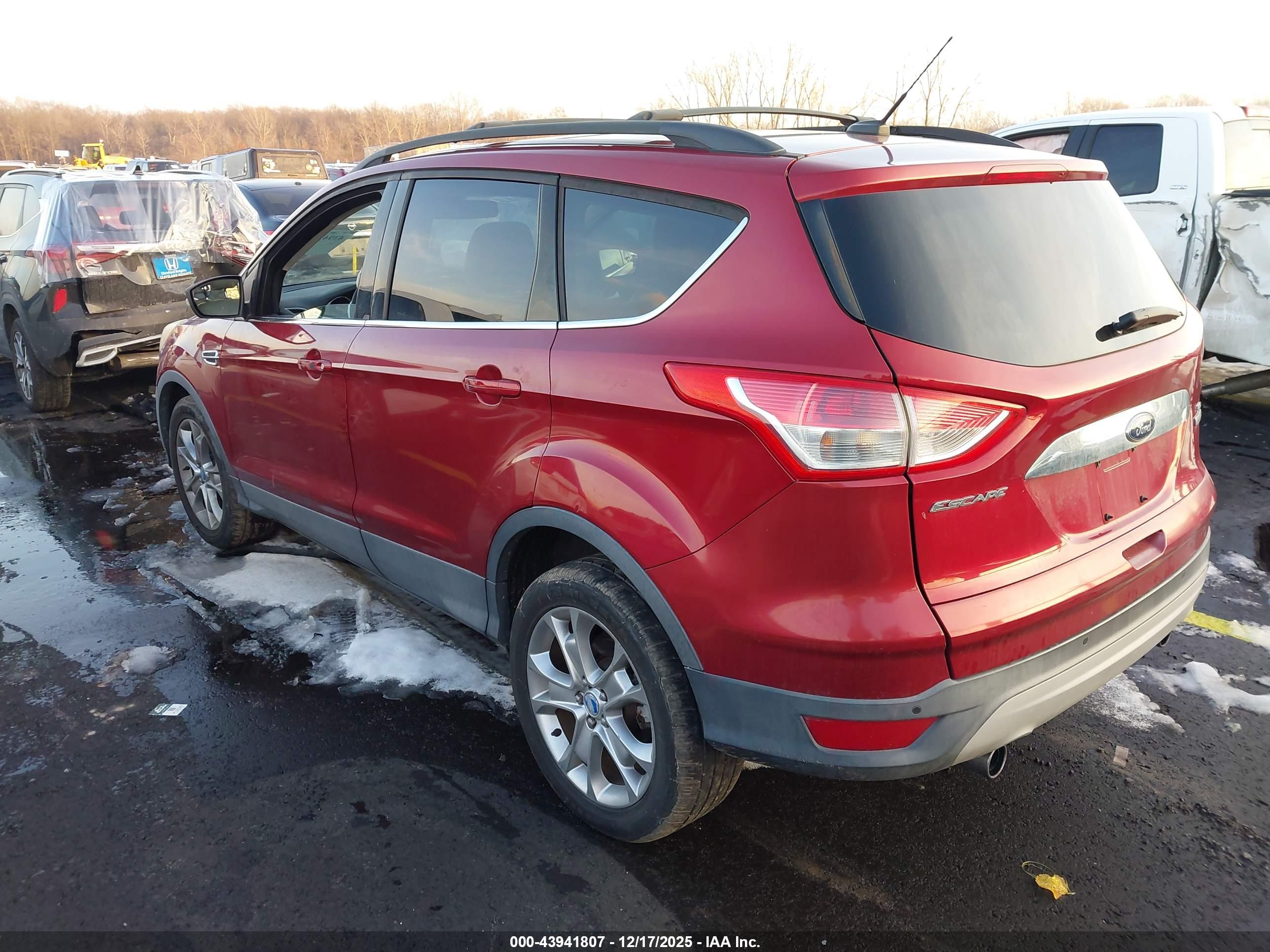 FORD ESCAPE image 3