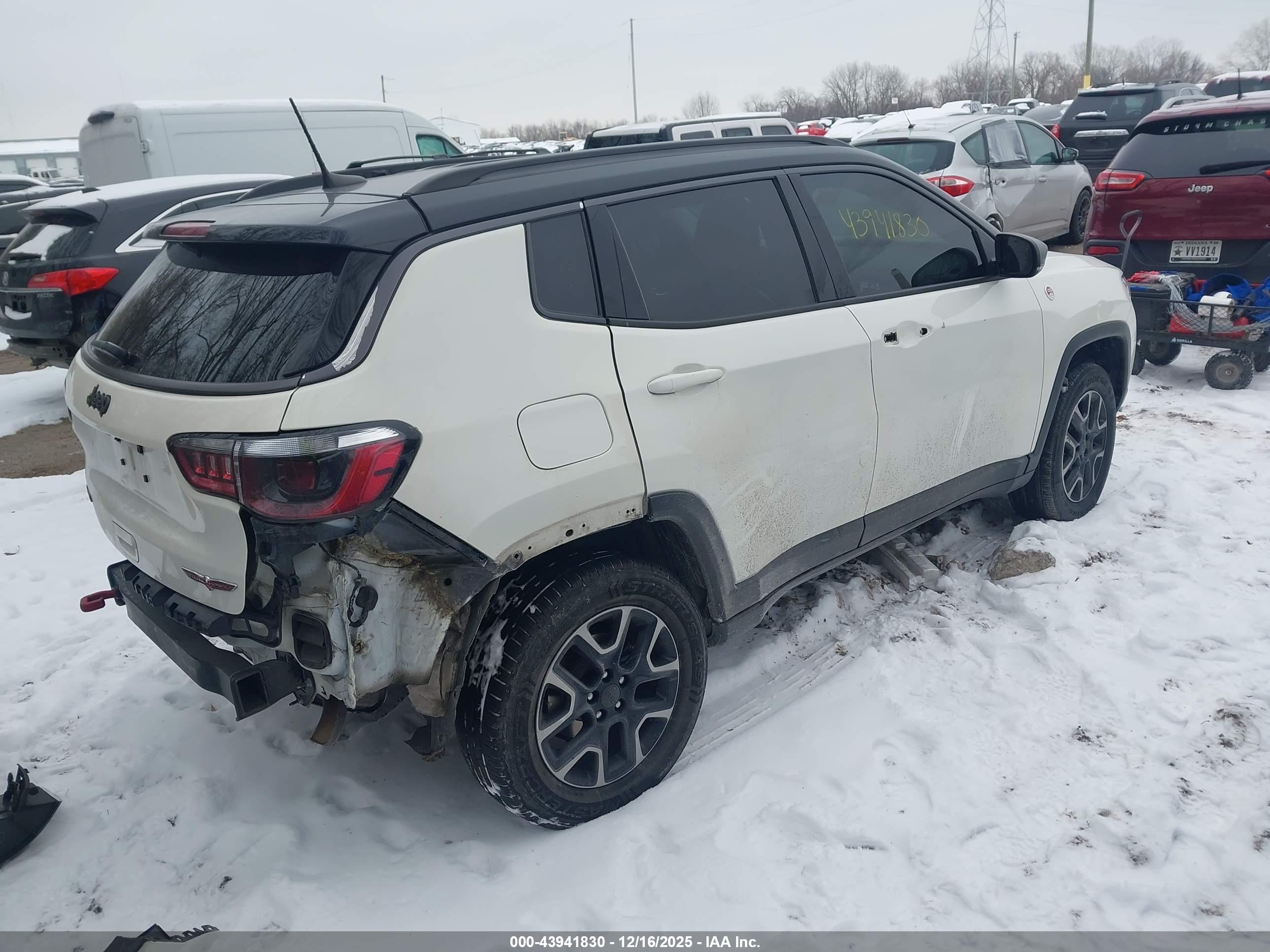 JEEP COMPASS image 4