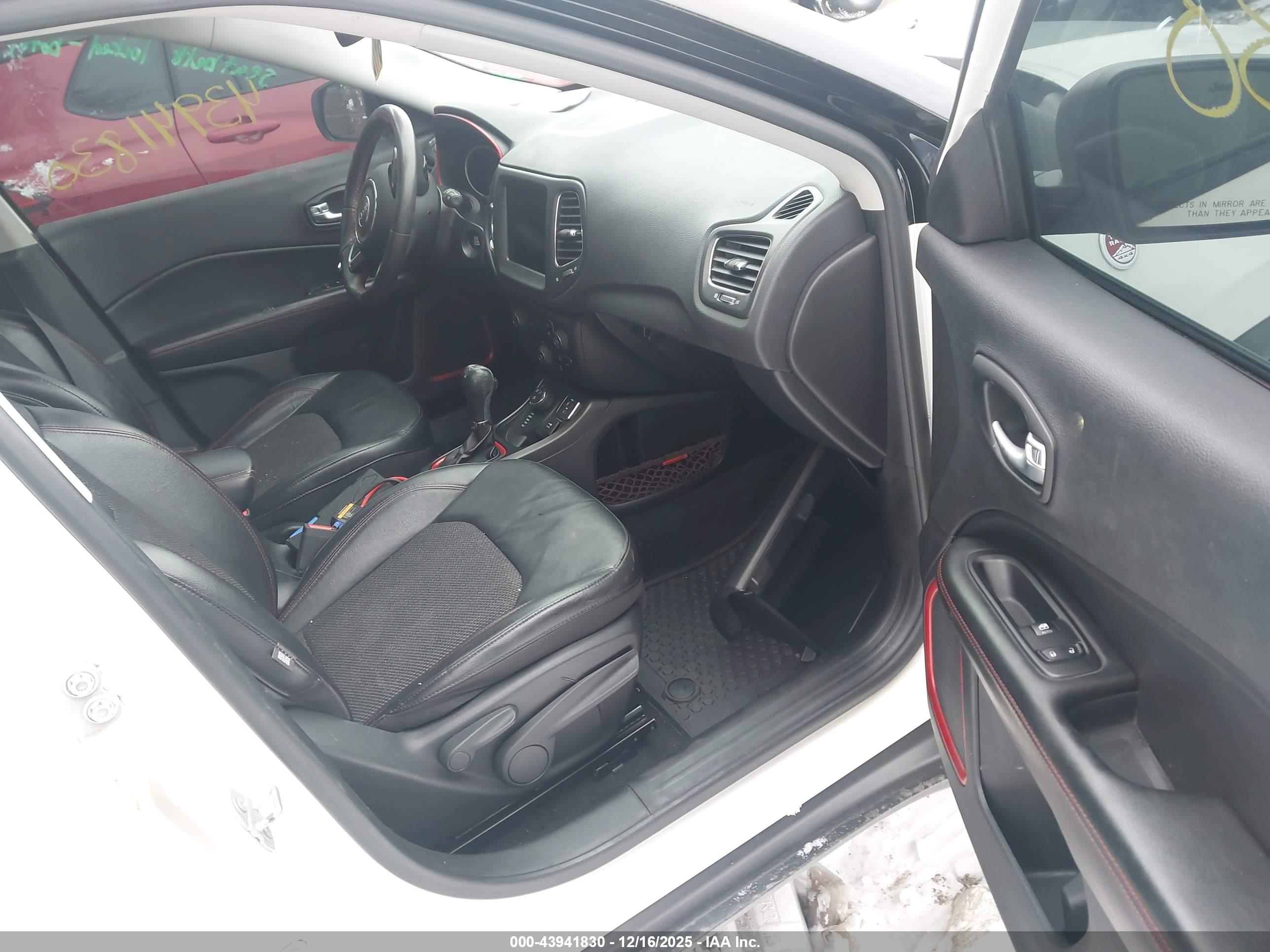 JEEP COMPASS image 5