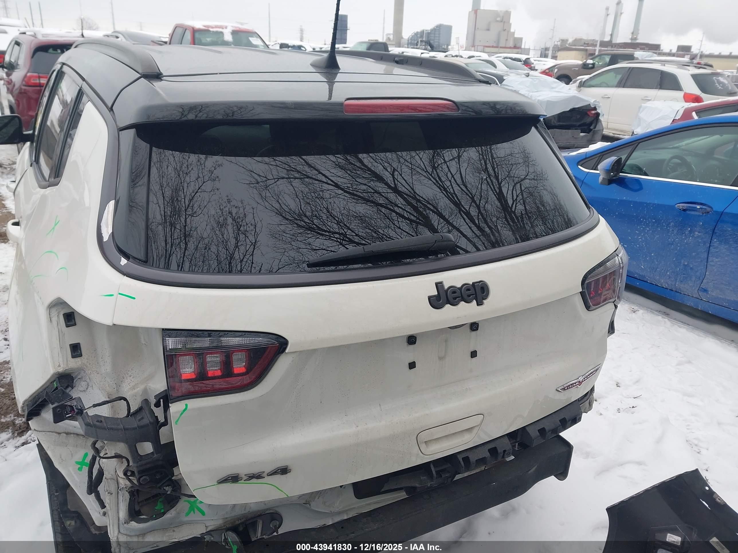 JEEP COMPASS image 6