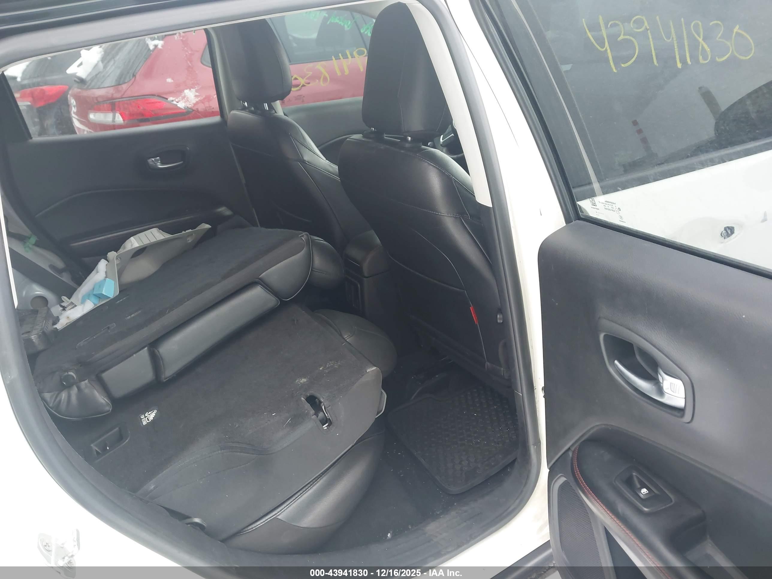 JEEP COMPASS image 8