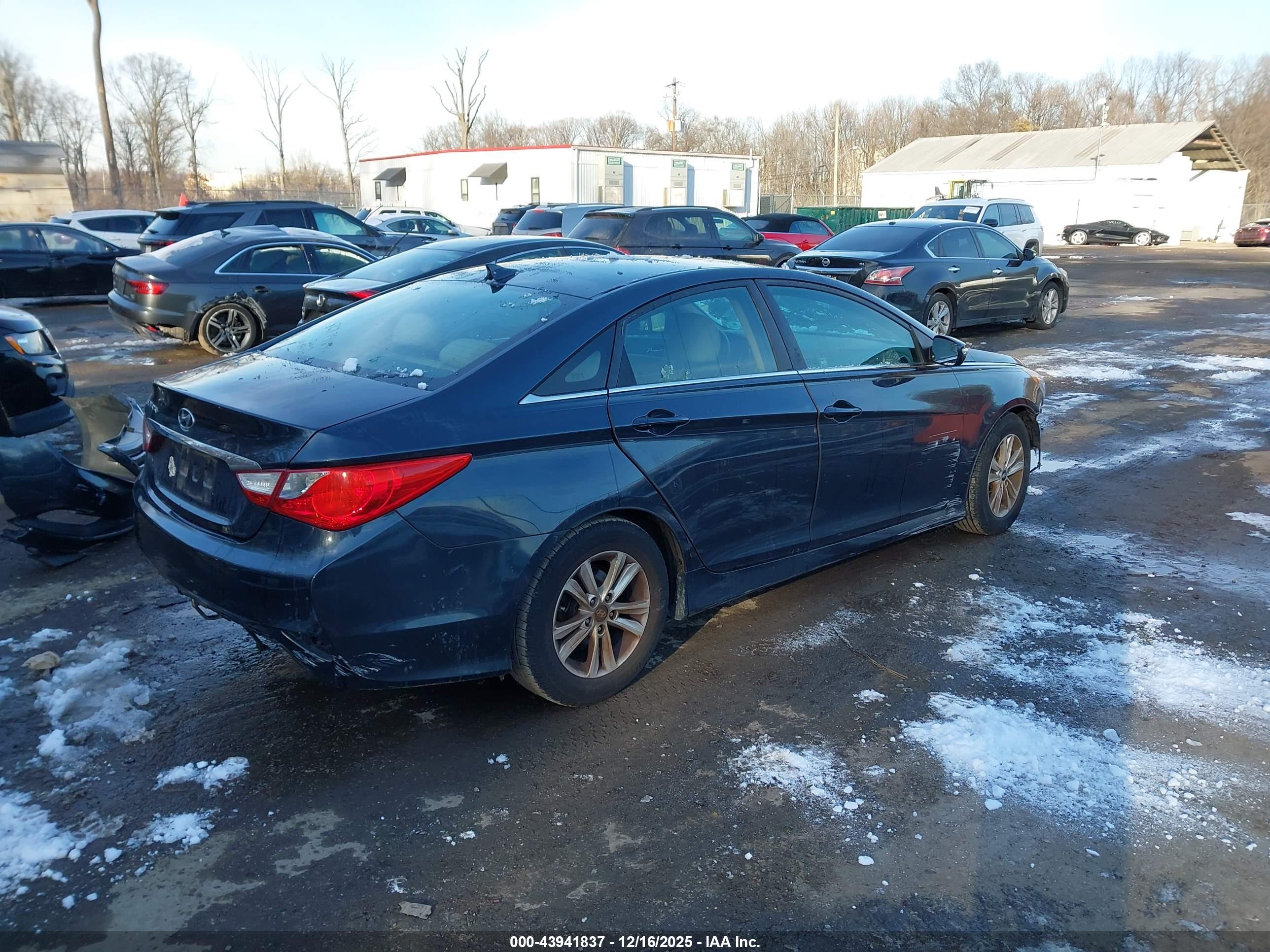 HYUNDAI SONATA image 4