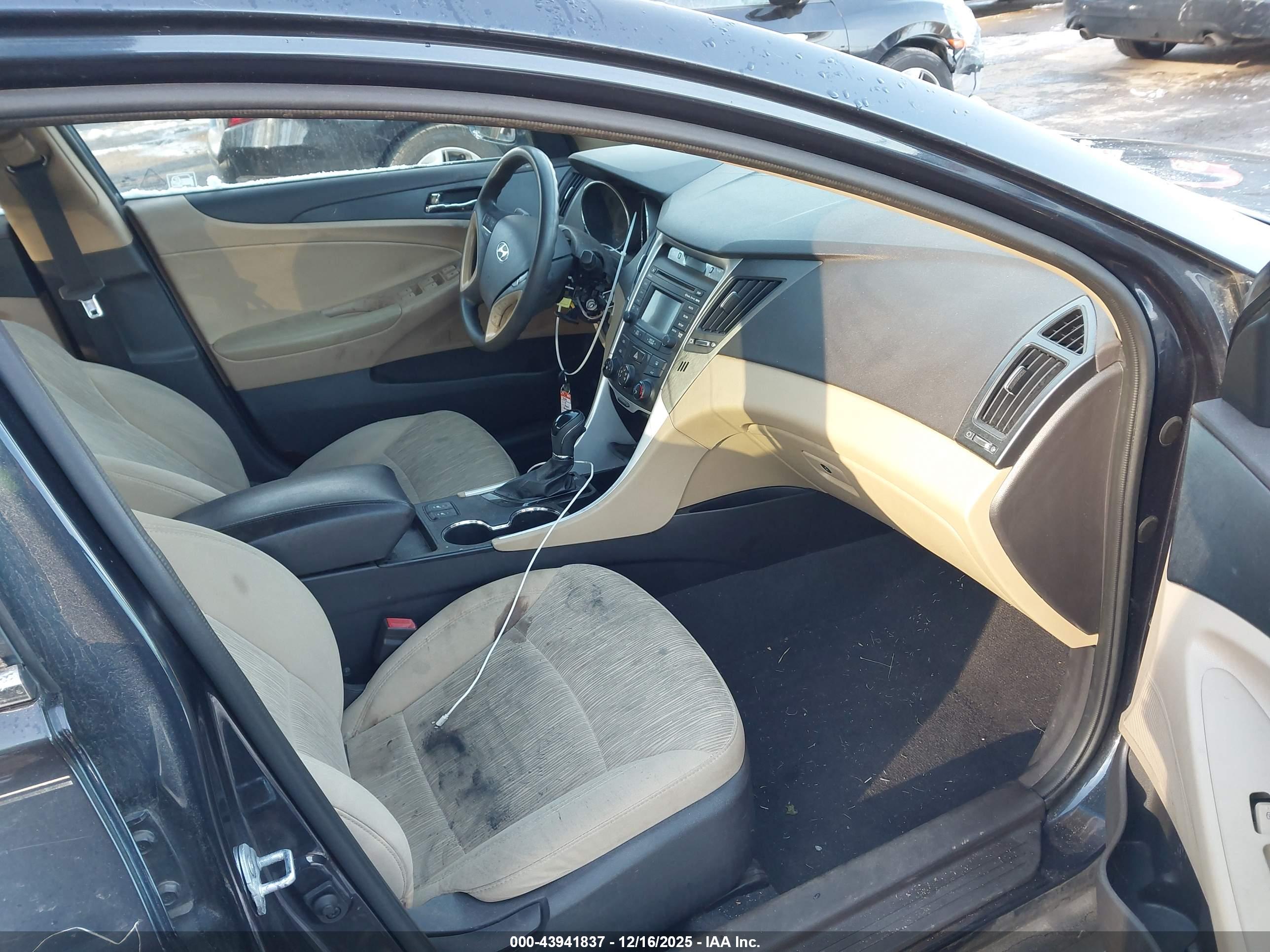HYUNDAI SONATA image 5