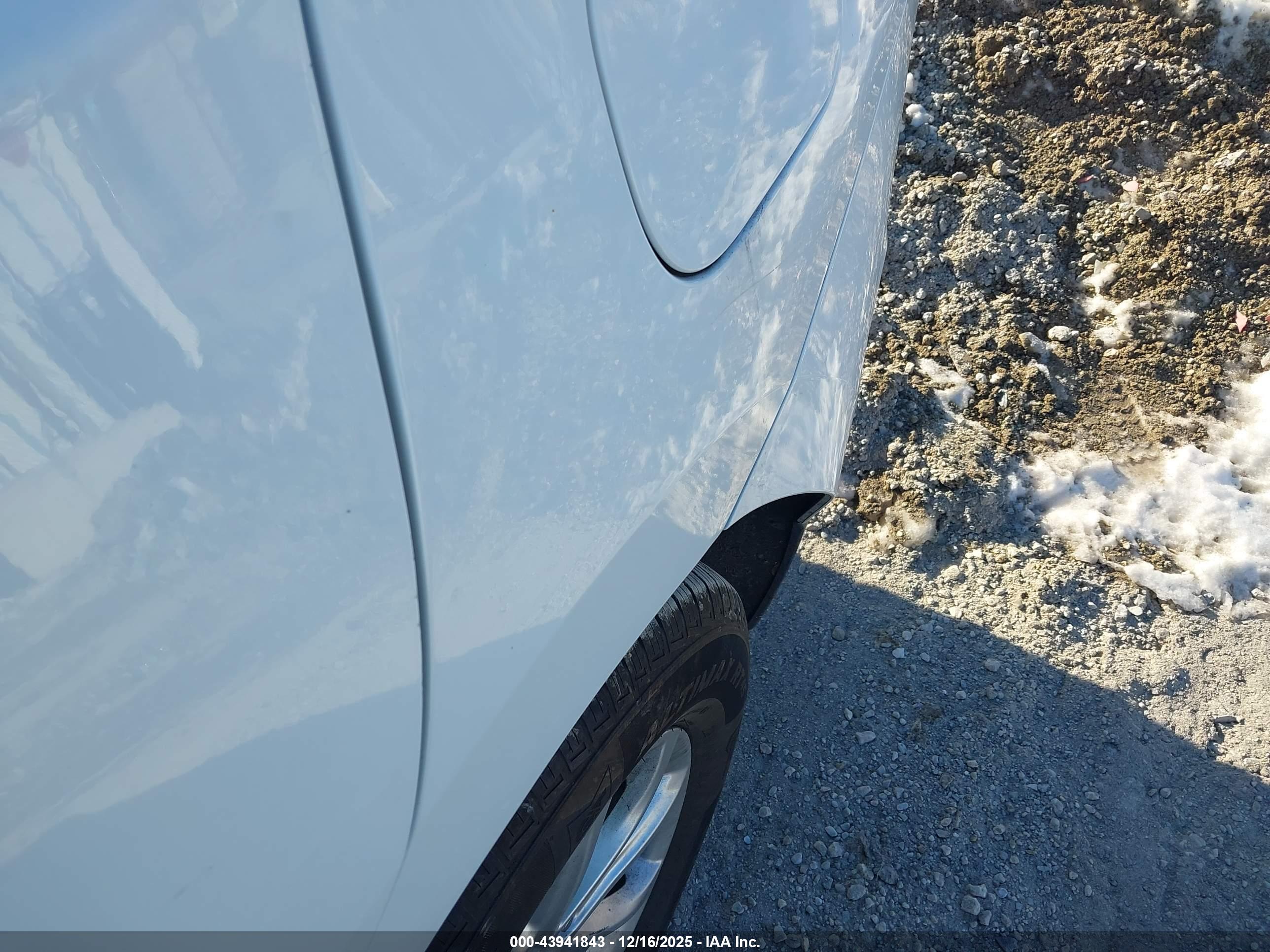 CHEVROLET EQUINOX image 6