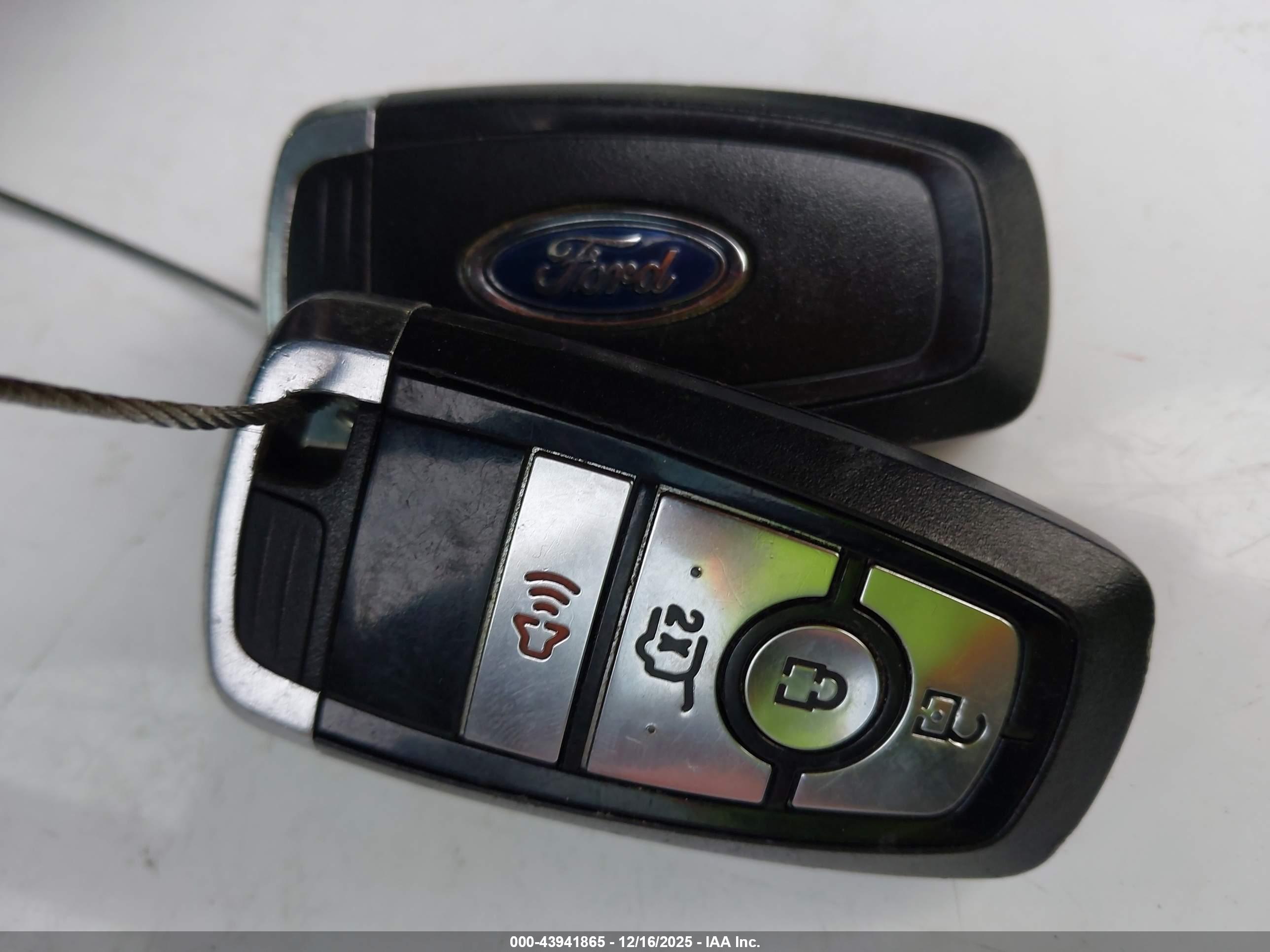 FORD EXPEDITION image 11