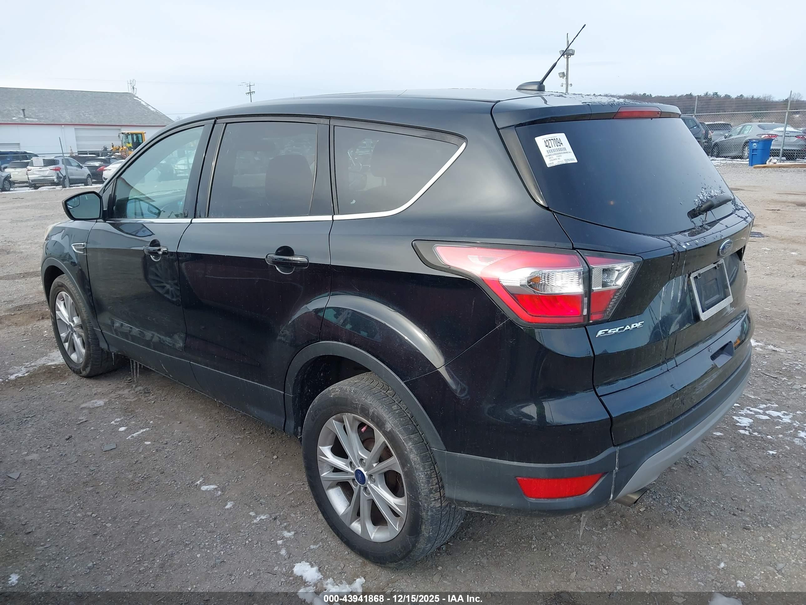 FORD ESCAPE image 3