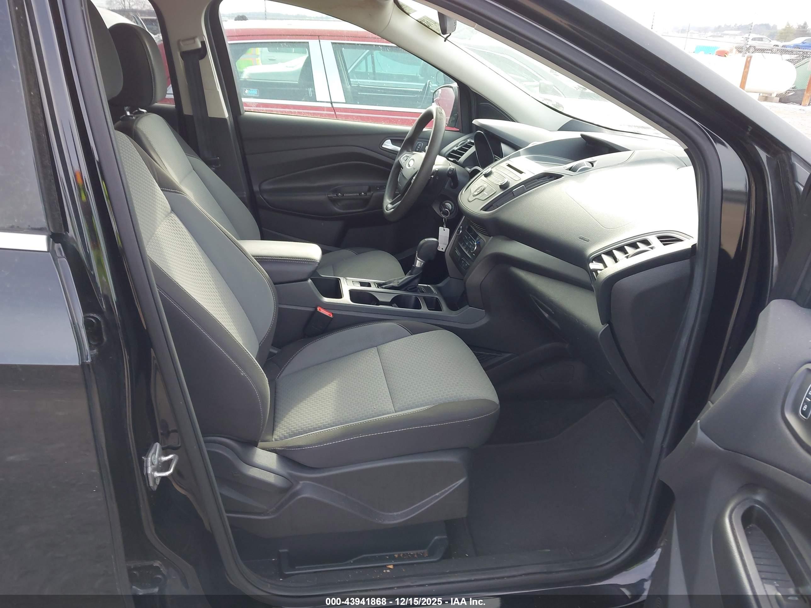 FORD ESCAPE image 5