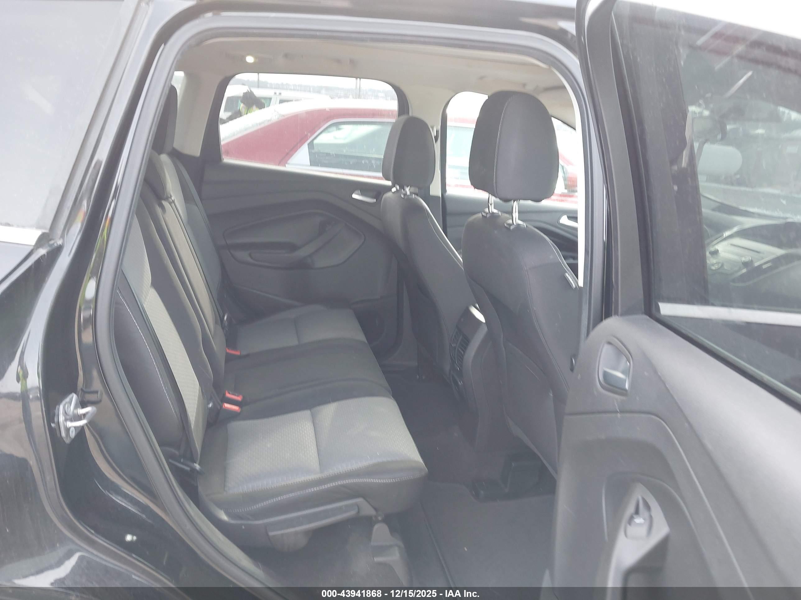 FORD ESCAPE image 8