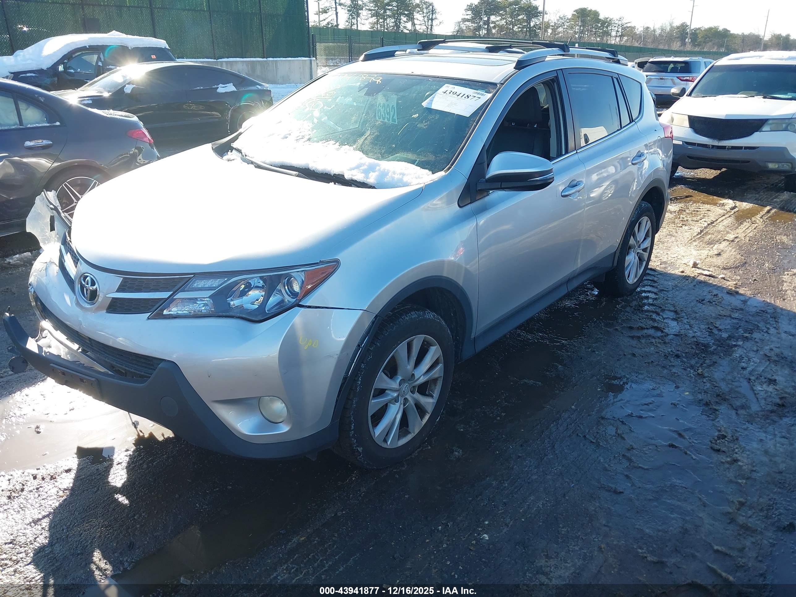 TOYOTA RAV4 image 2