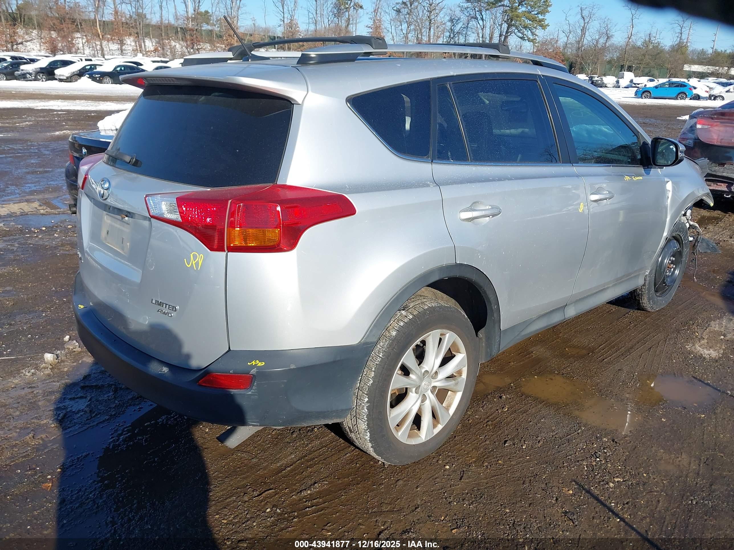 TOYOTA RAV4 image 4
