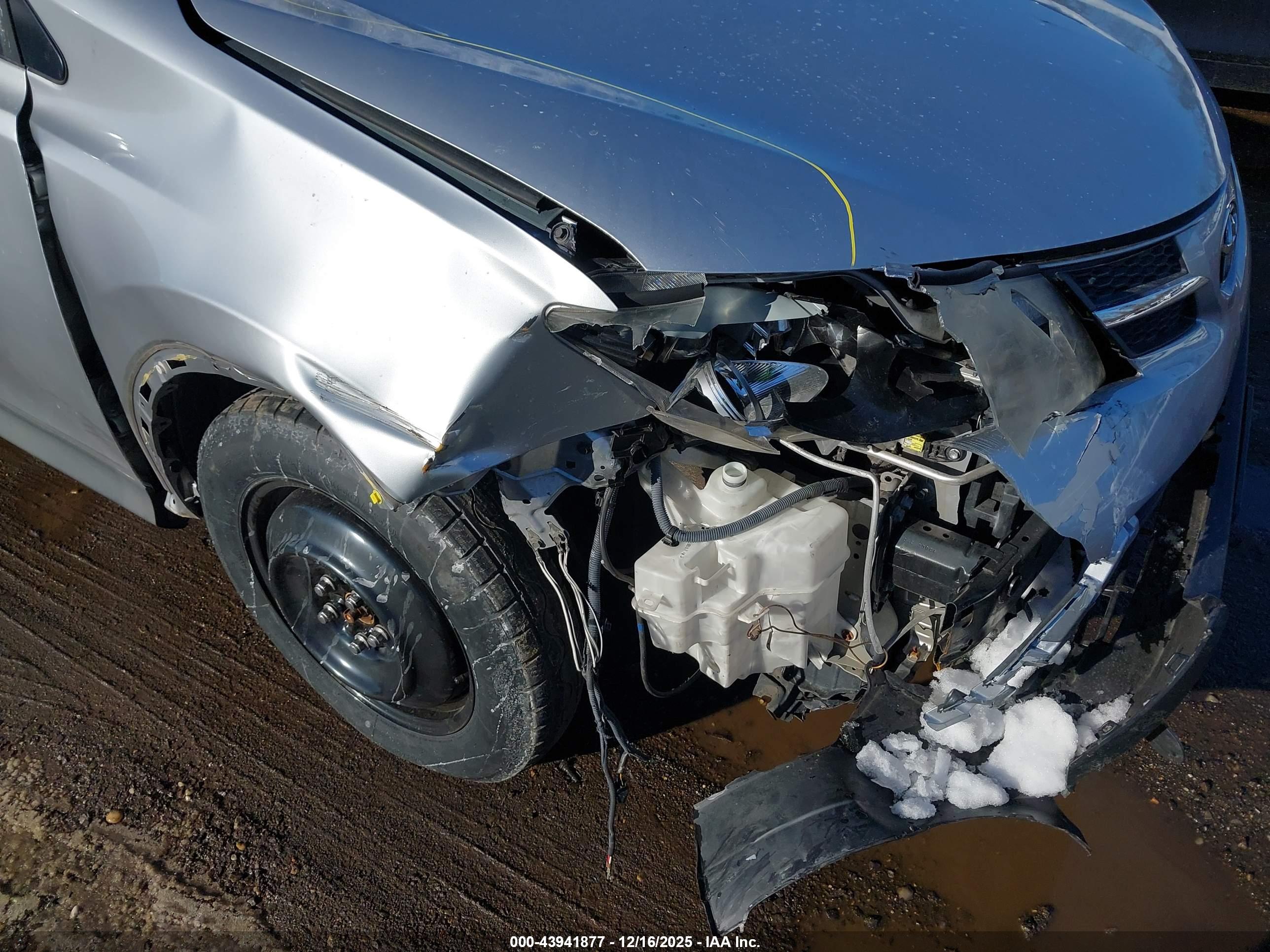 TOYOTA RAV4 image 6