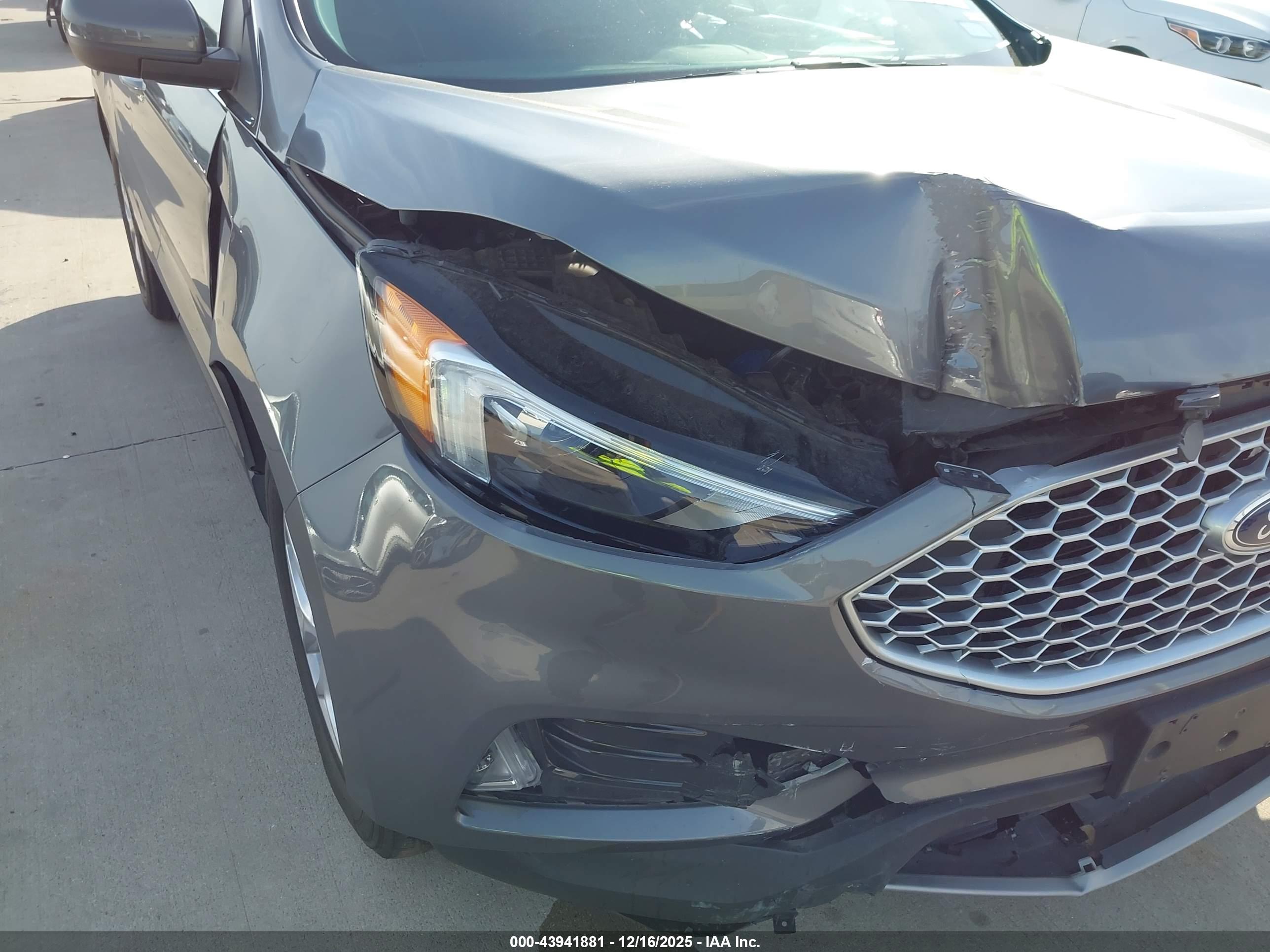 FORD EDGE image 6
