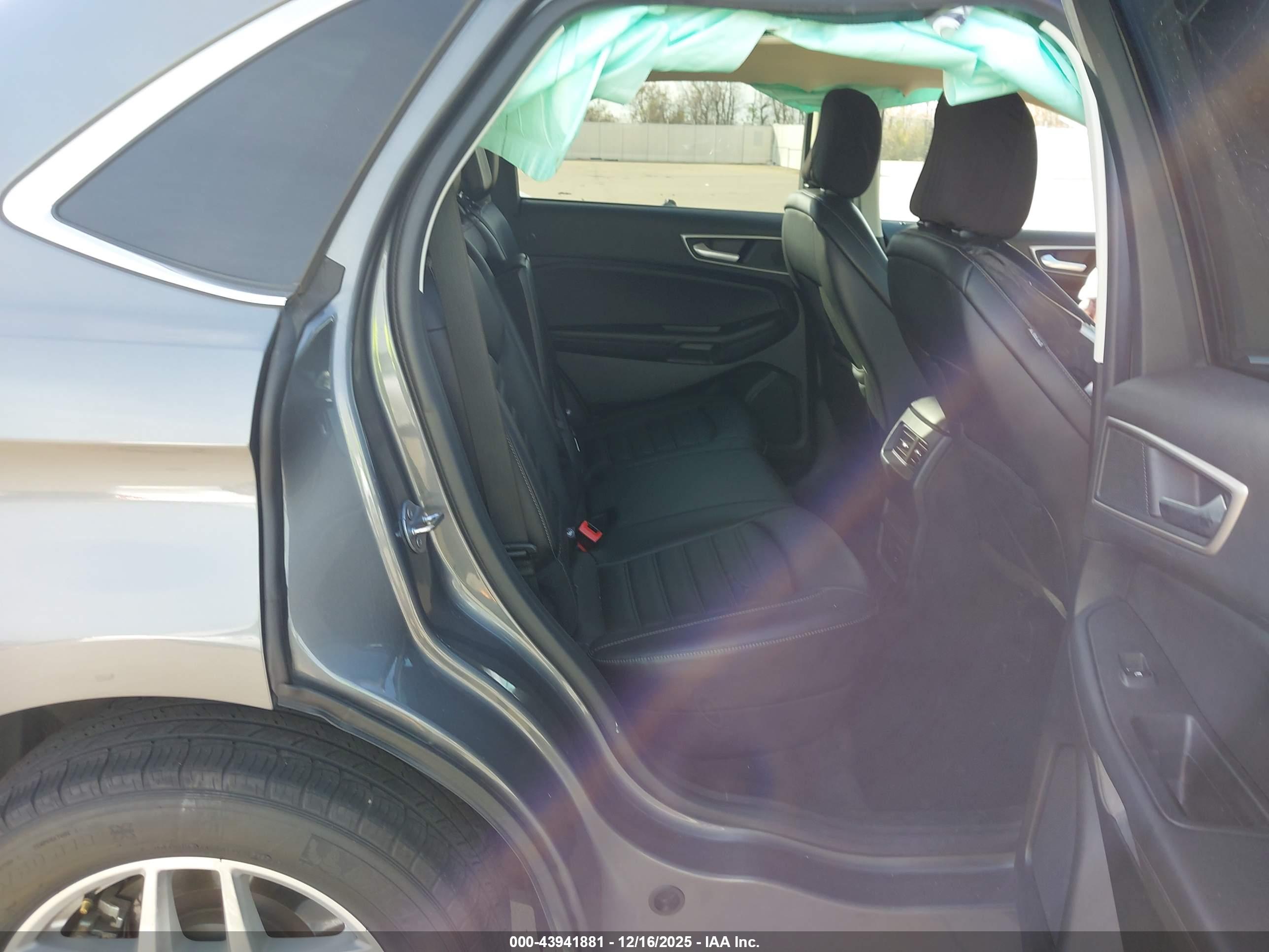 FORD EDGE image 8
