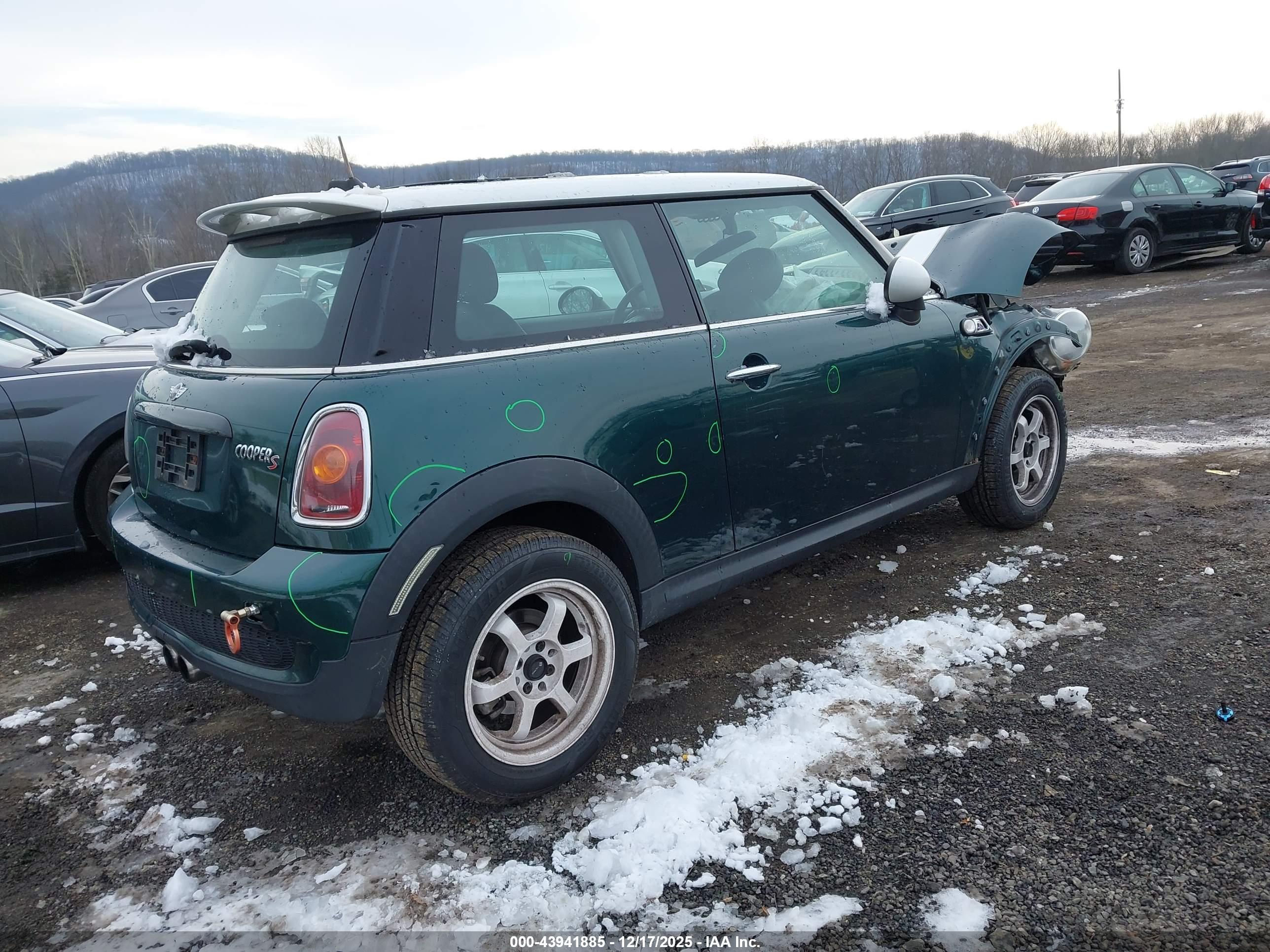 MINI COOPER image 4