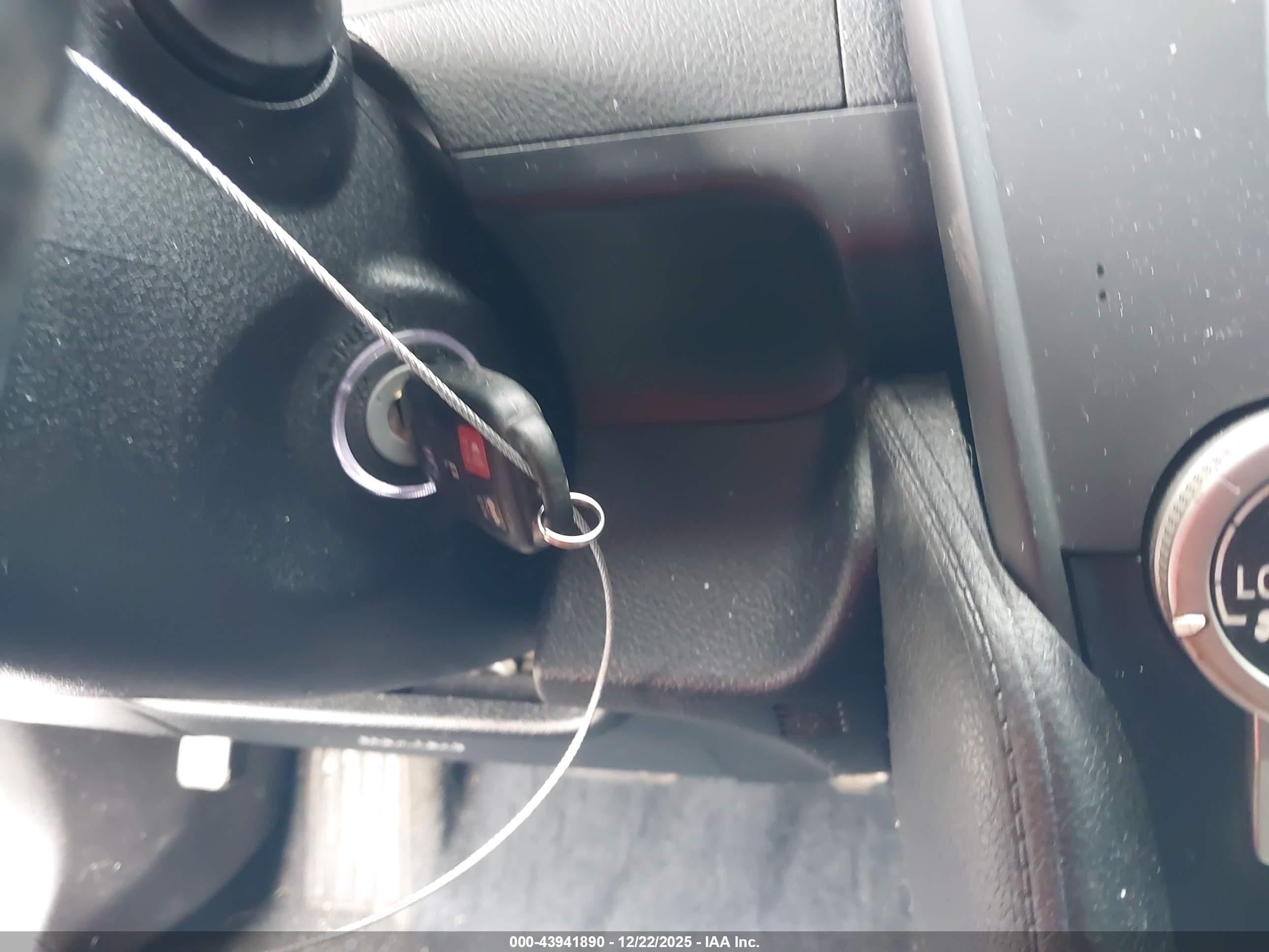 TOYOTA CAMRY image 11