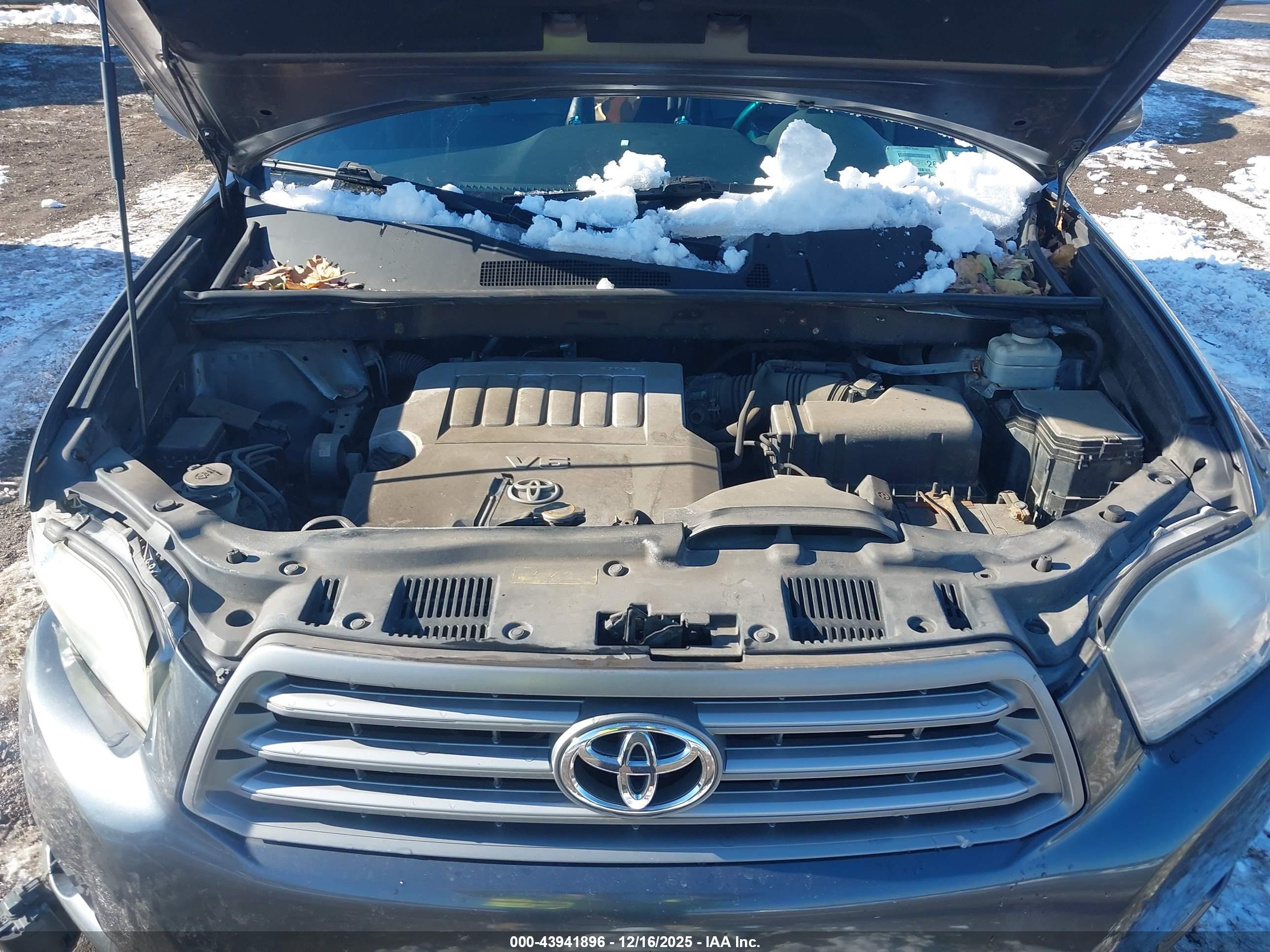 TOYOTA HIGHLANDER image 10