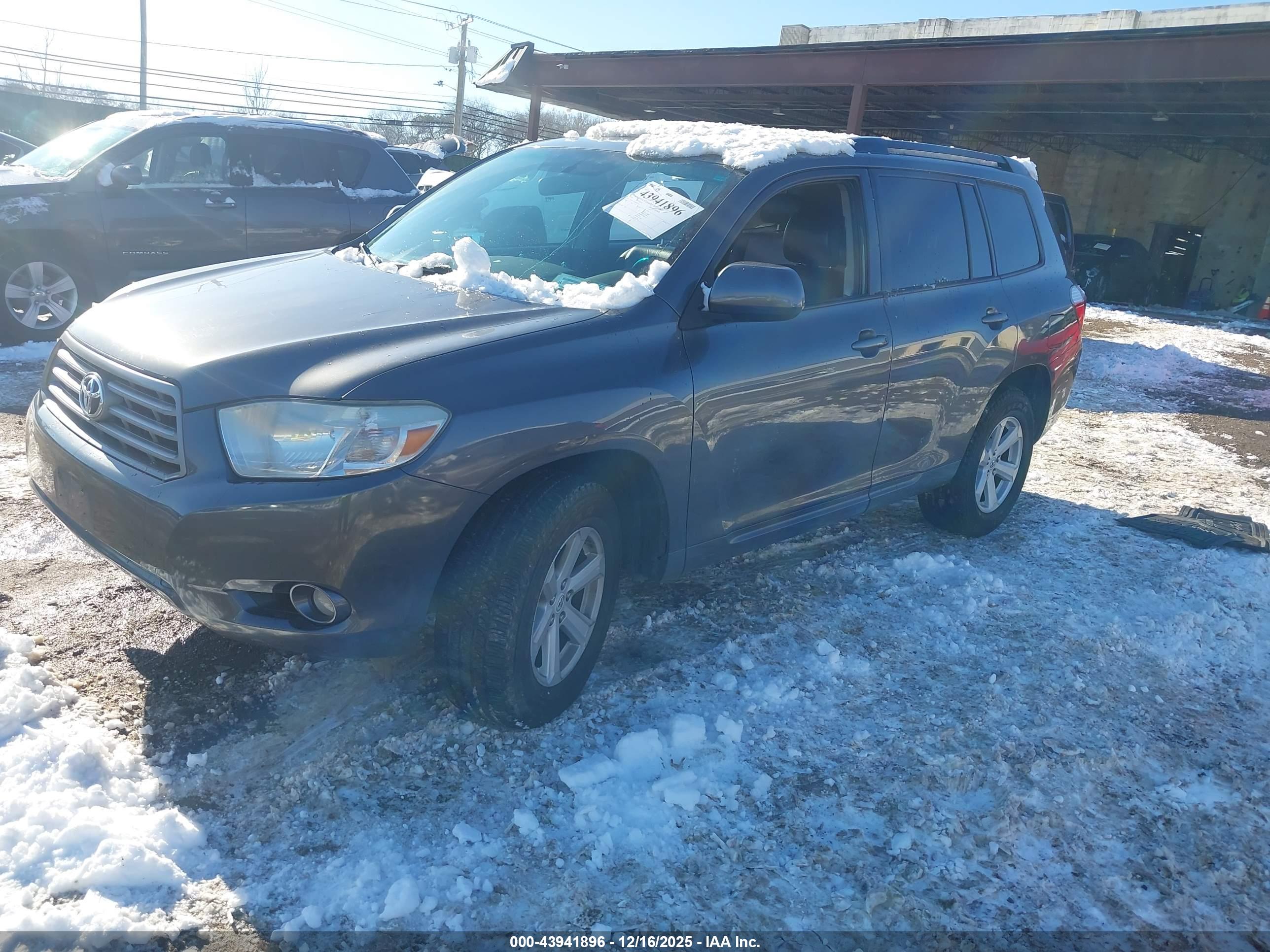 TOYOTA HIGHLANDER image 2