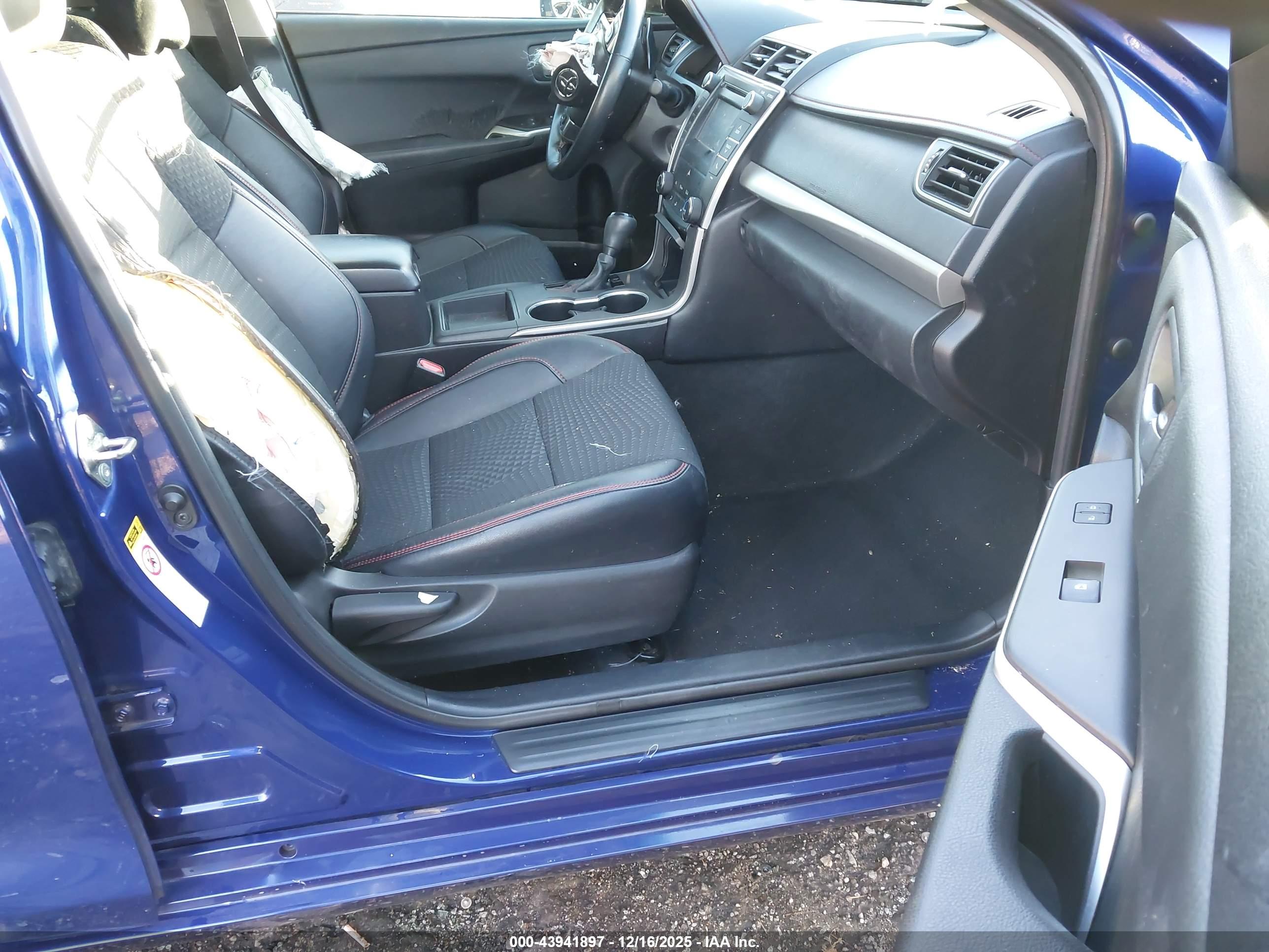 TOYOTA CAMRY image 5