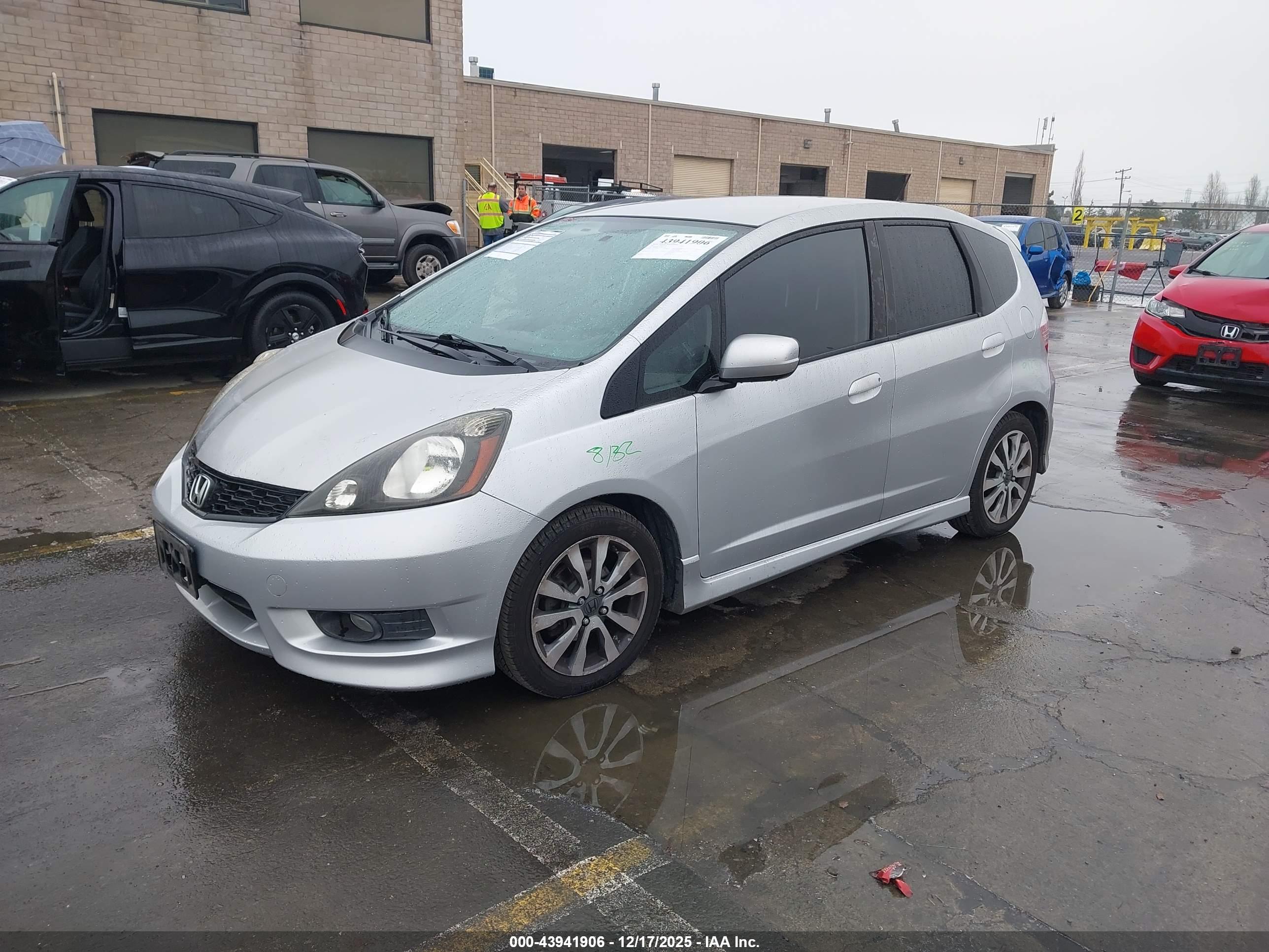 HONDA FIT image 2