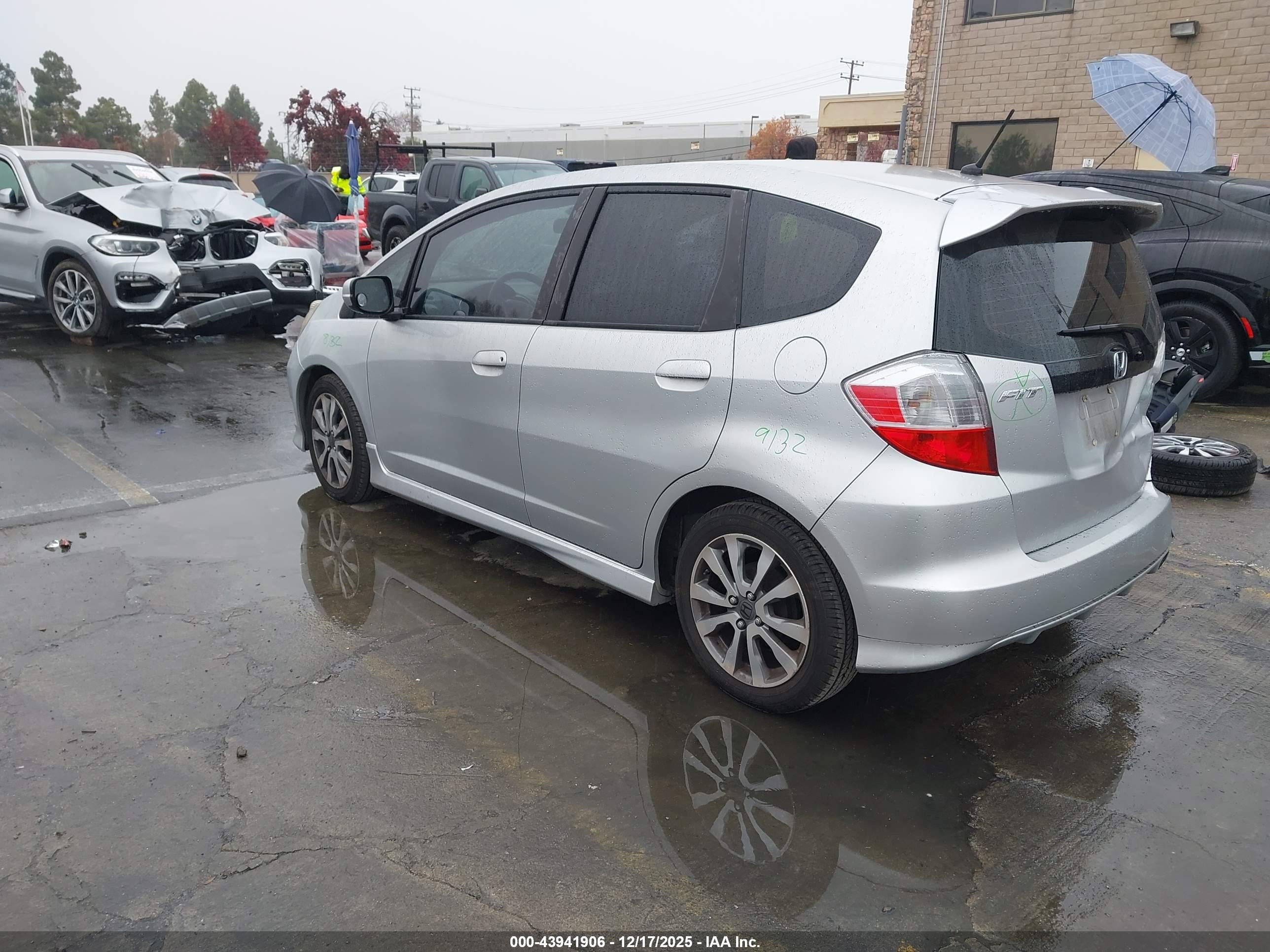 HONDA FIT image 3