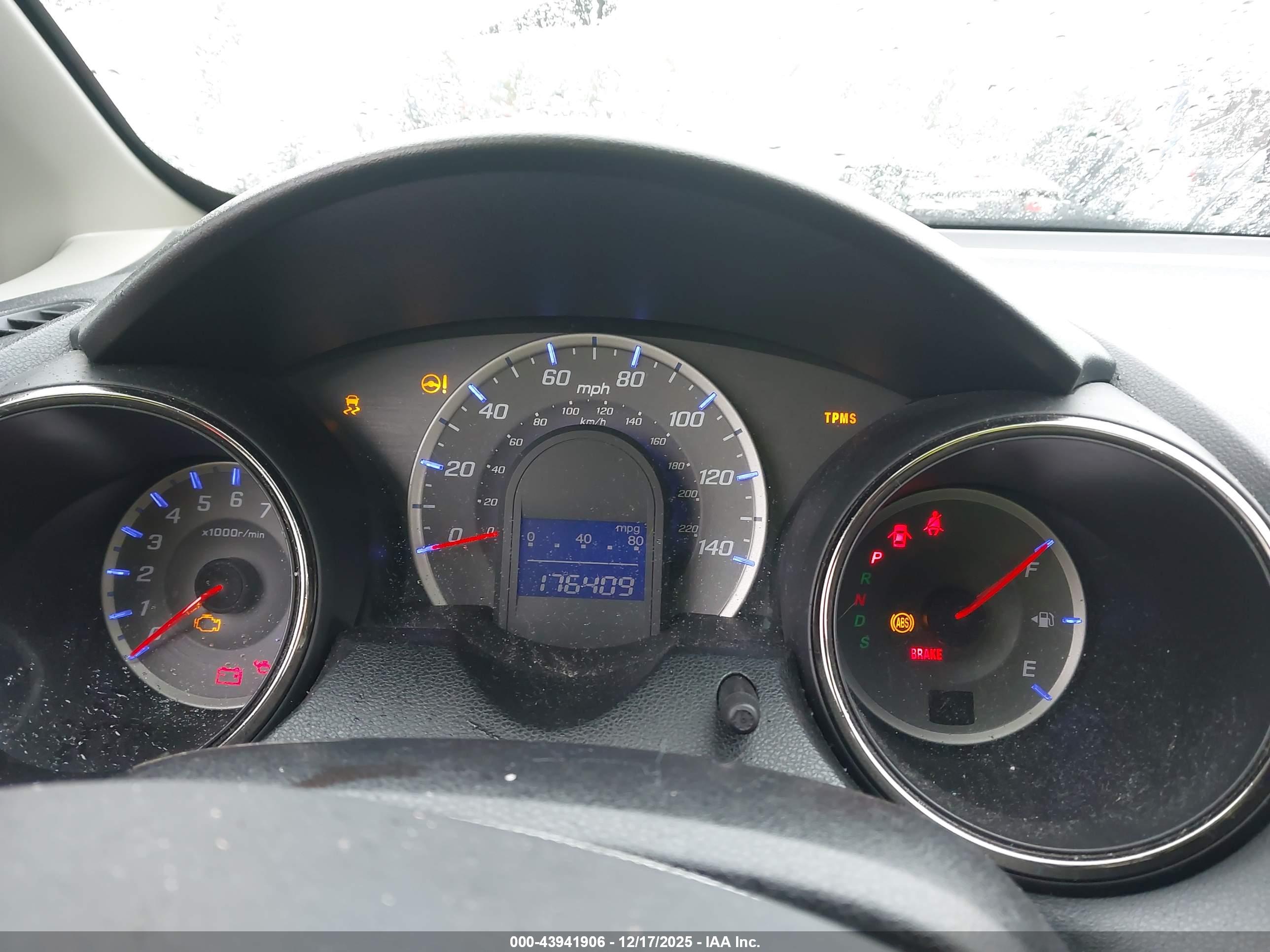 HONDA FIT image 7