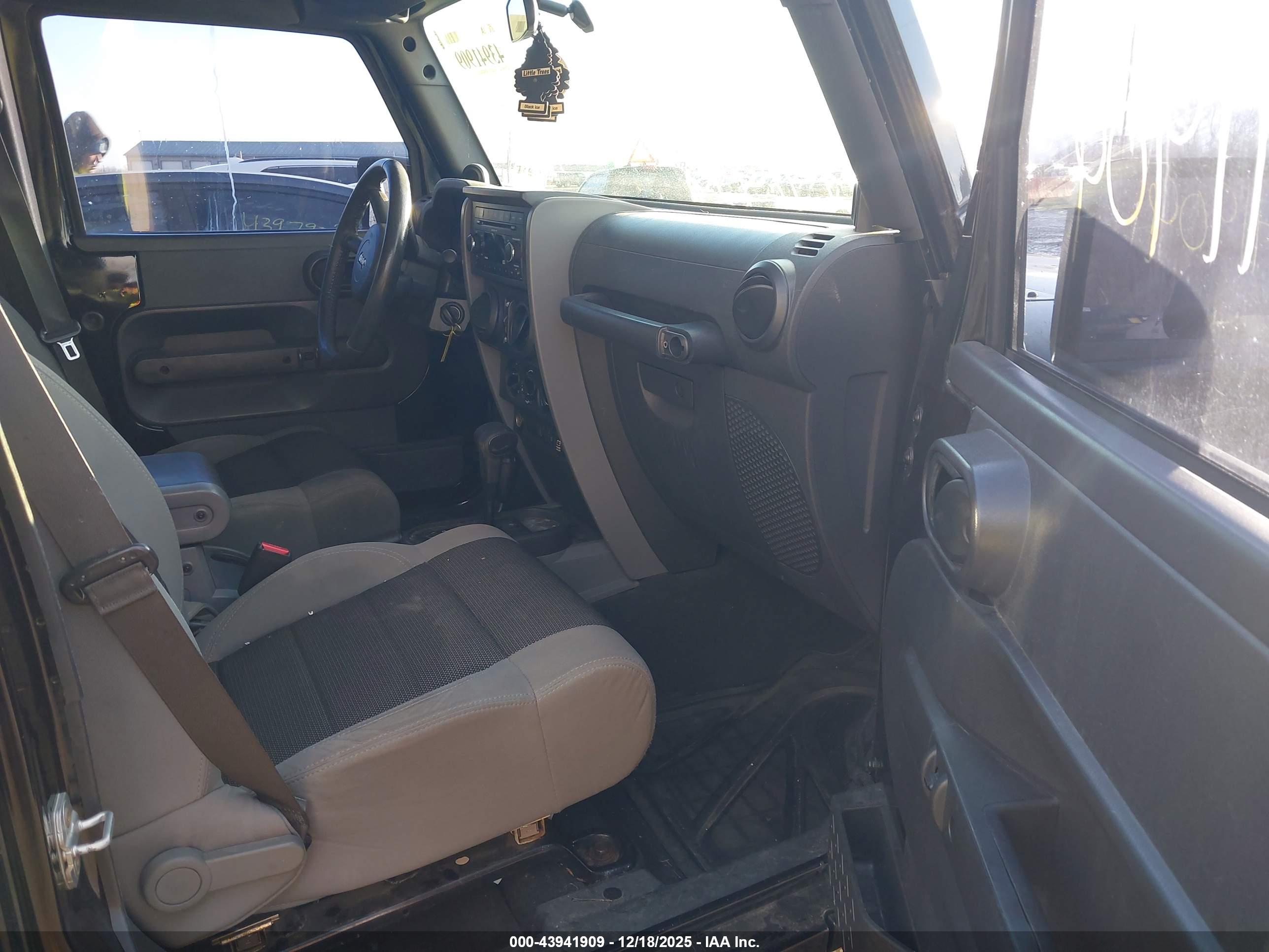 JEEP WRANGLER image 5
