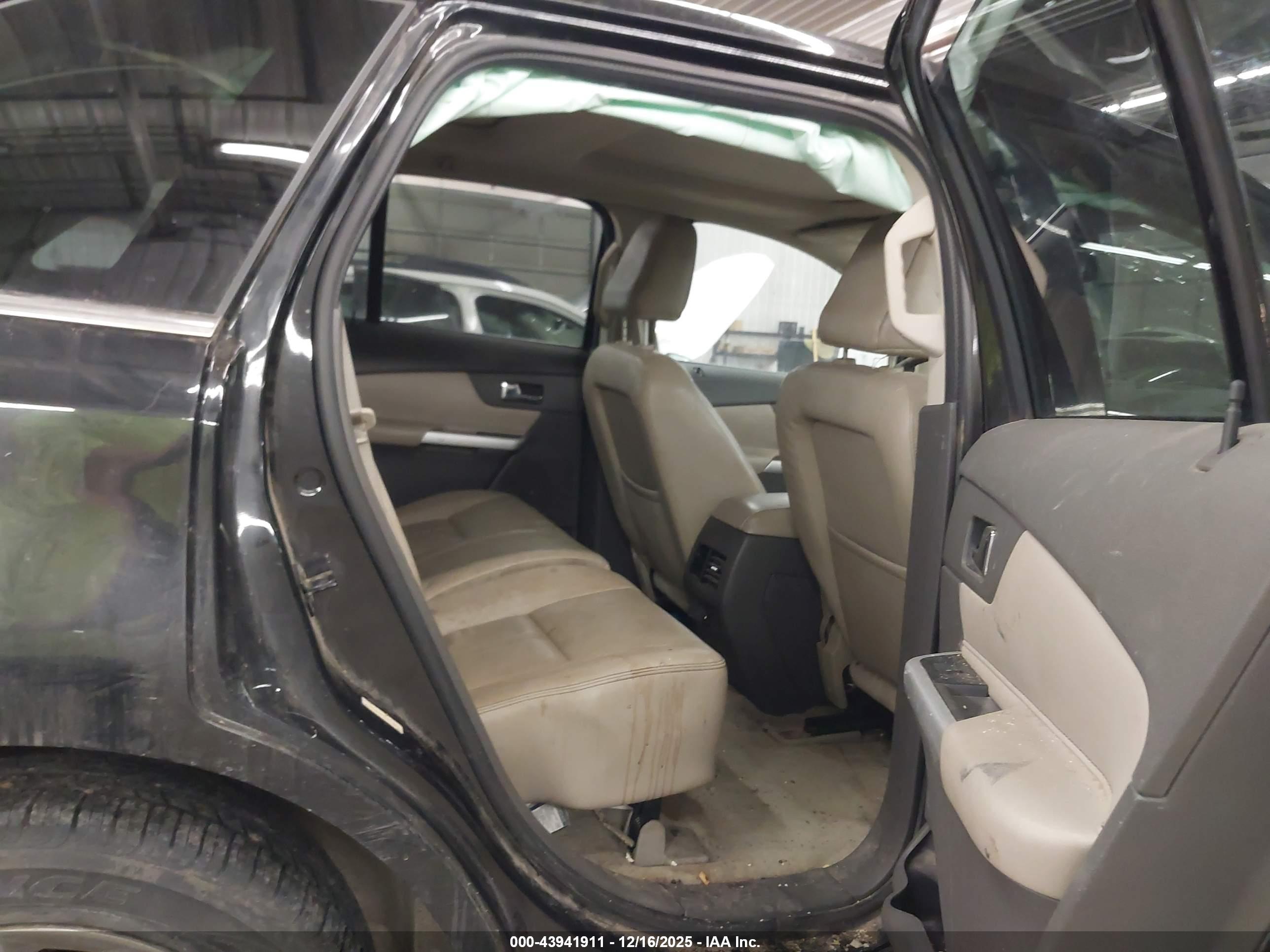 FORD EDGE image 8