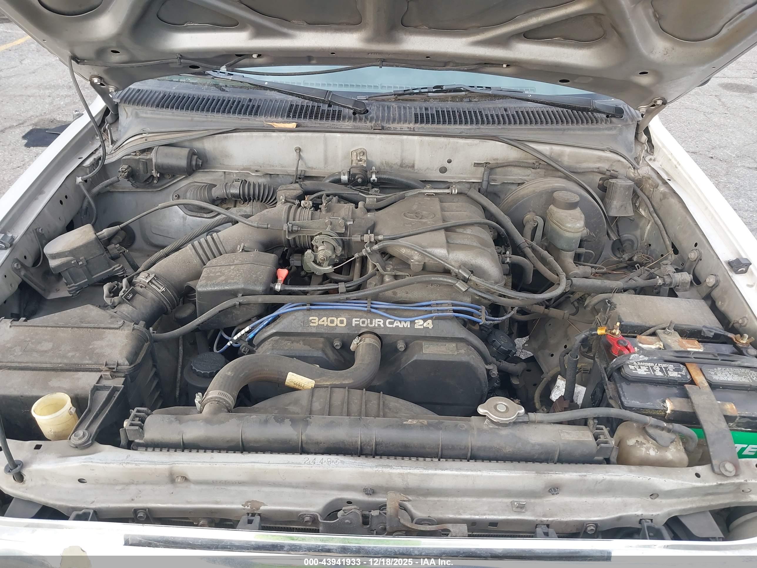 TOYOTA TACOMA image 10