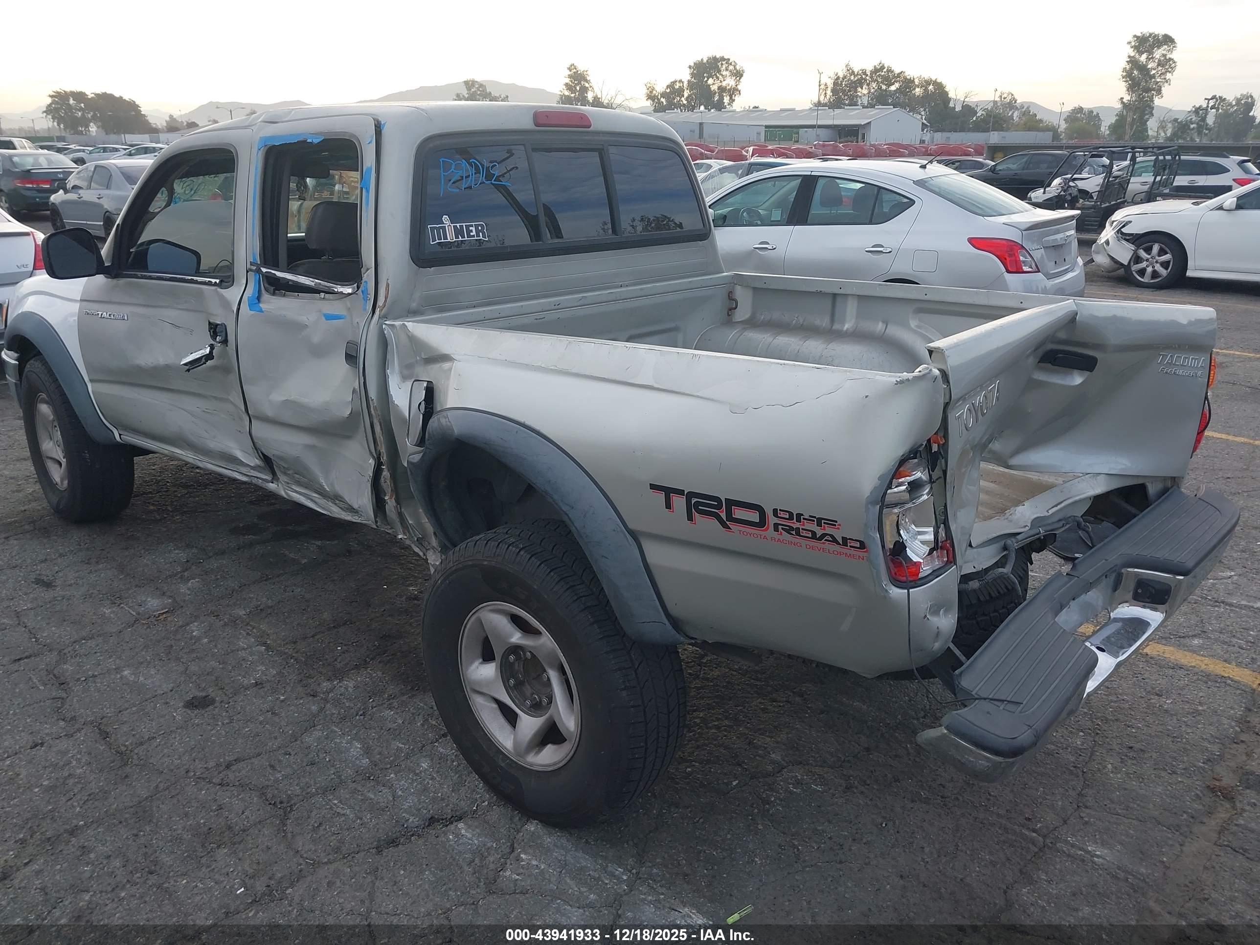 TOYOTA TACOMA image 3