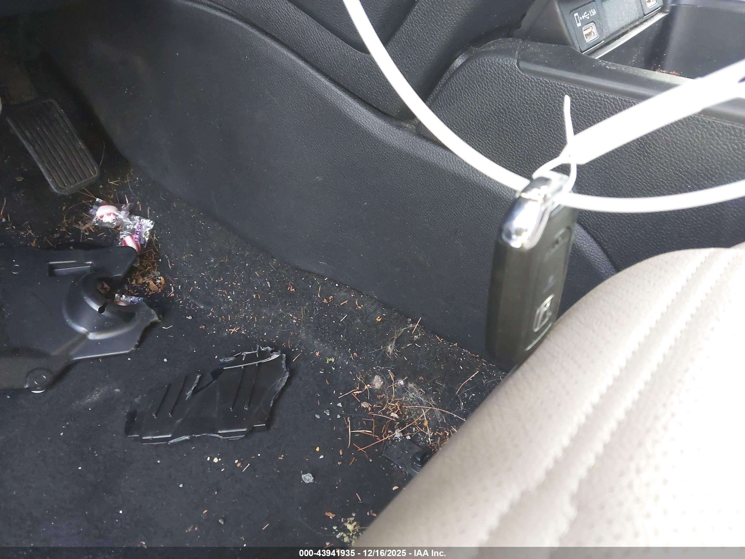 HONDA CR-V image 11