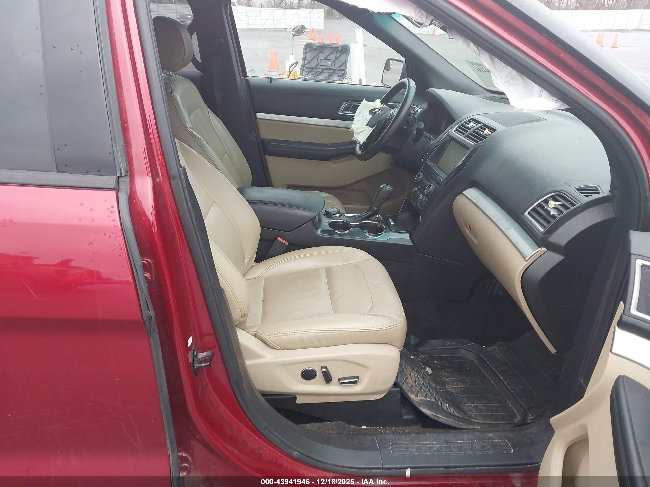 FORD EXPLORER image 5