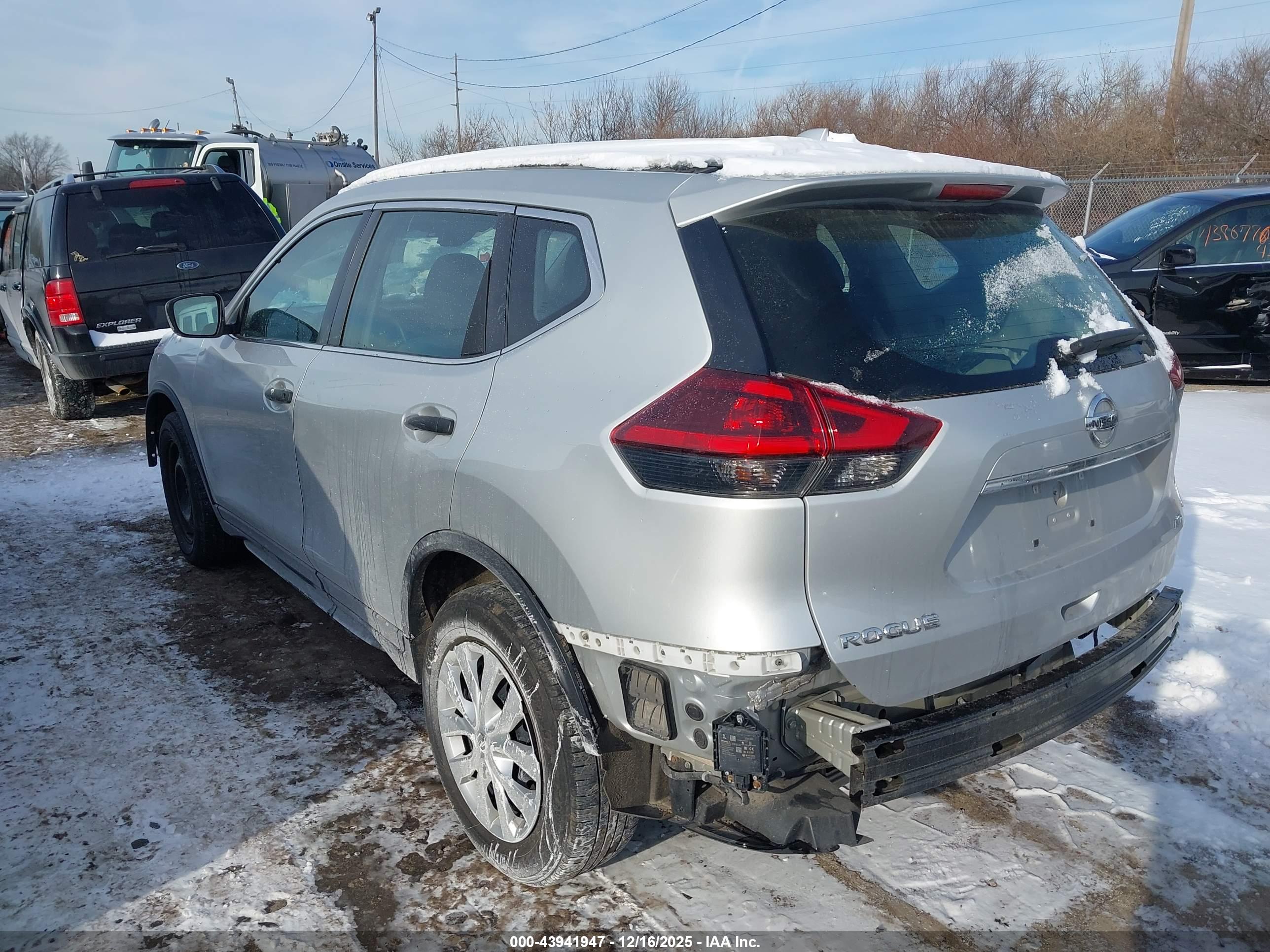 NISSAN ROGUE image 3