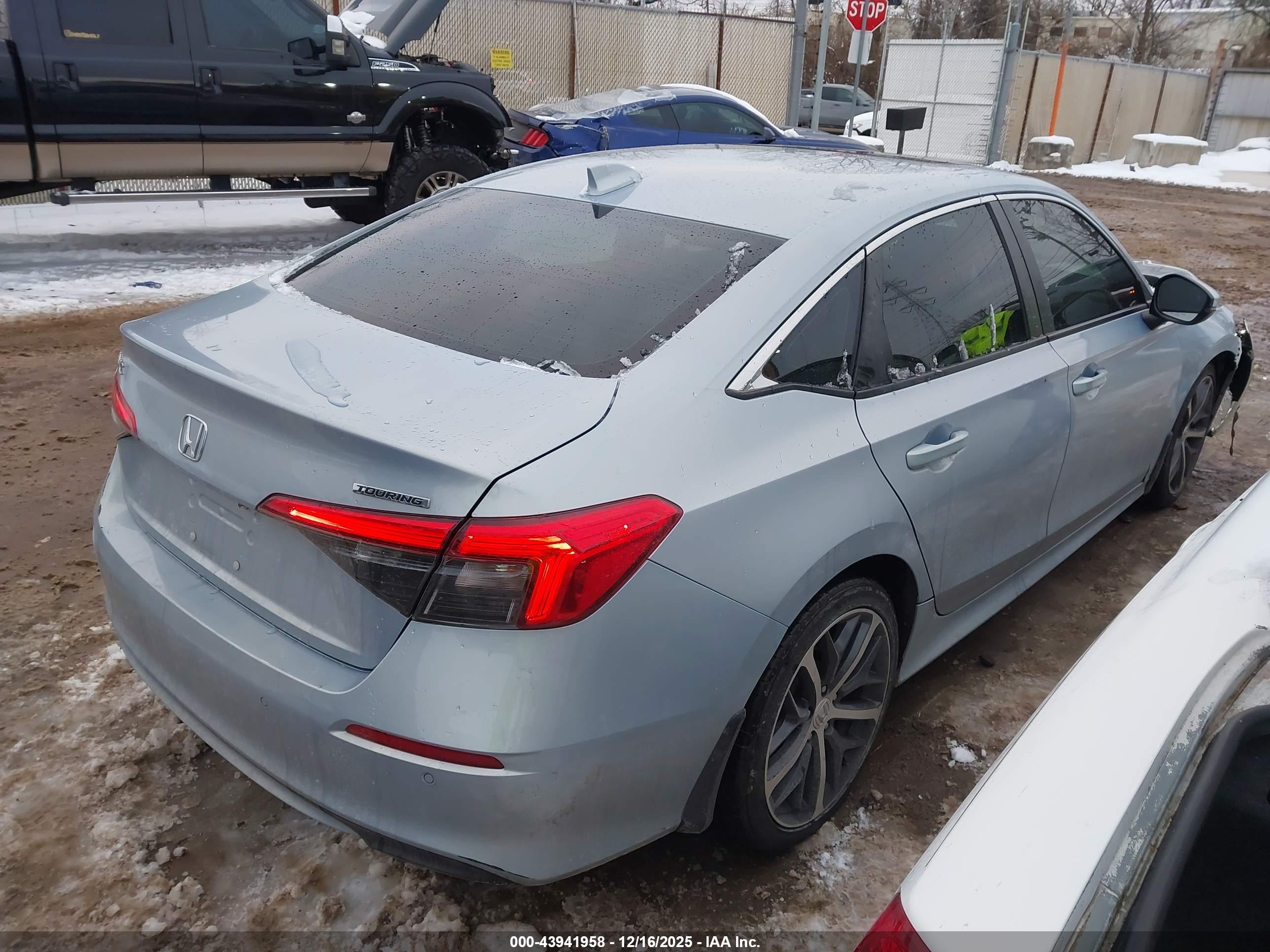 HONDA CIVIC image 4