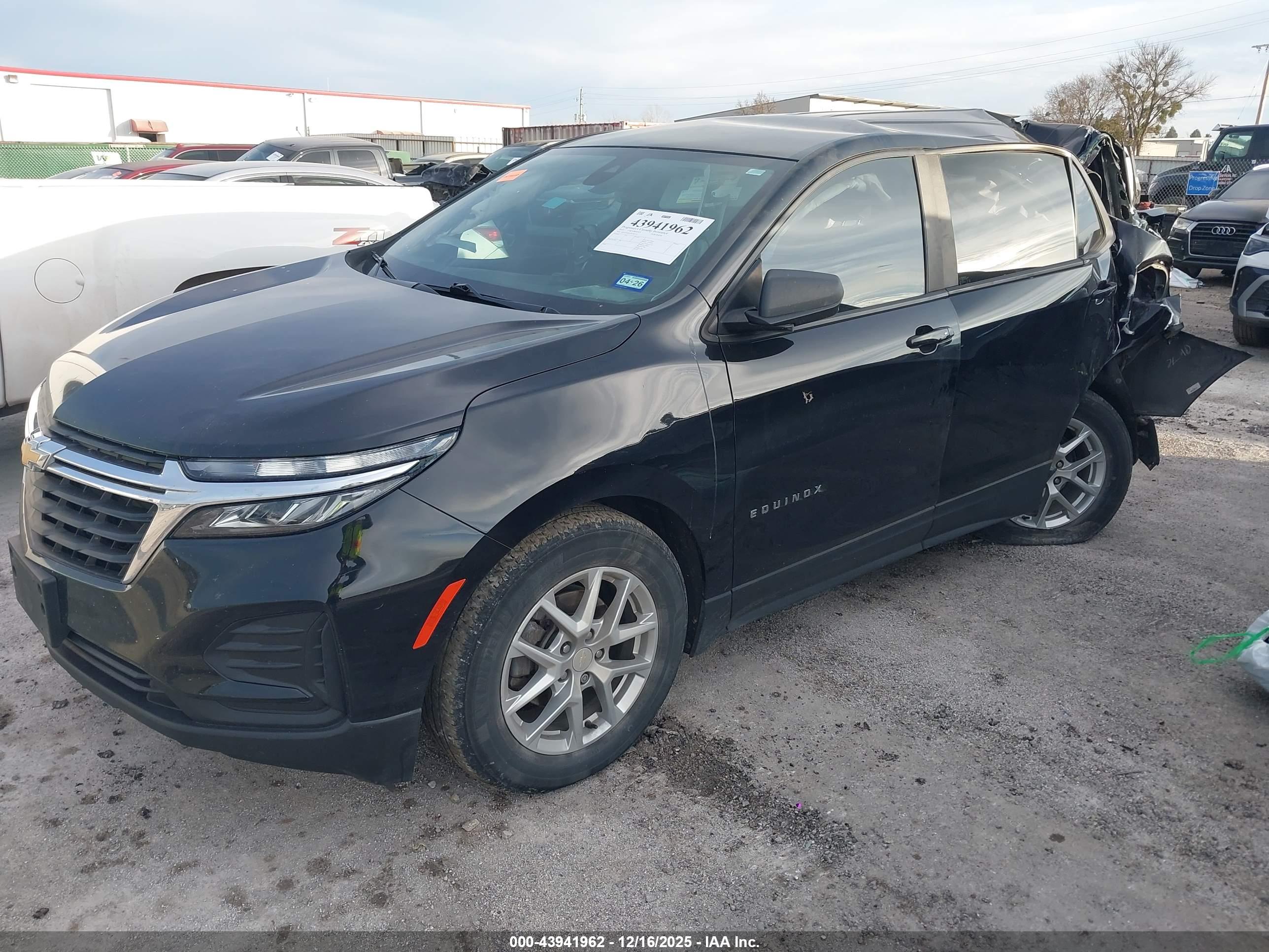 CHEVROLET EQUINOX image 2