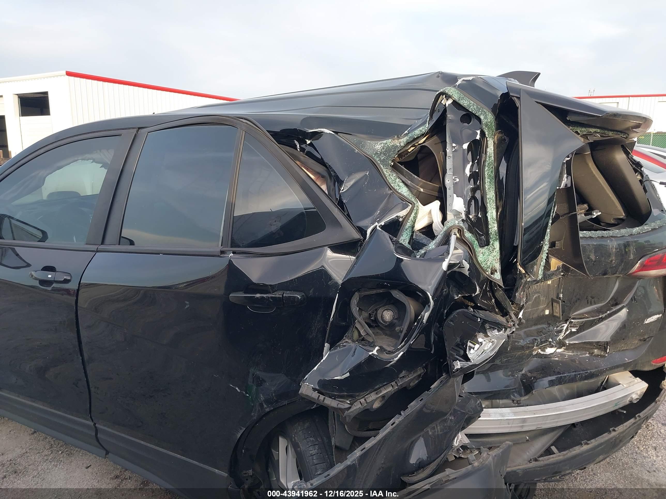CHEVROLET EQUINOX image 6