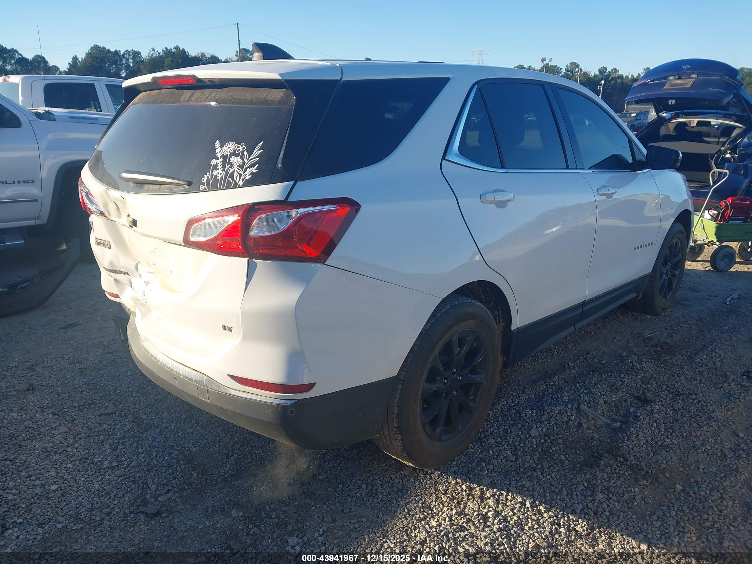 CHEVROLET EQUINOX image 4