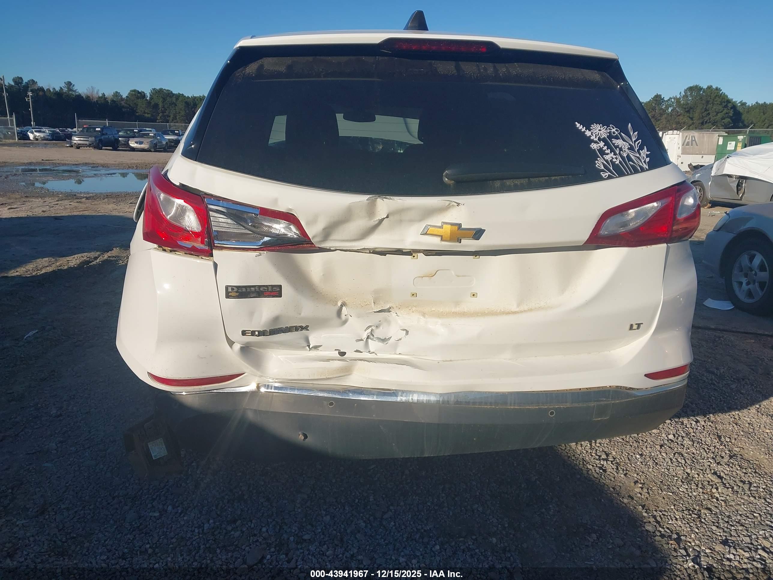 CHEVROLET EQUINOX image 6