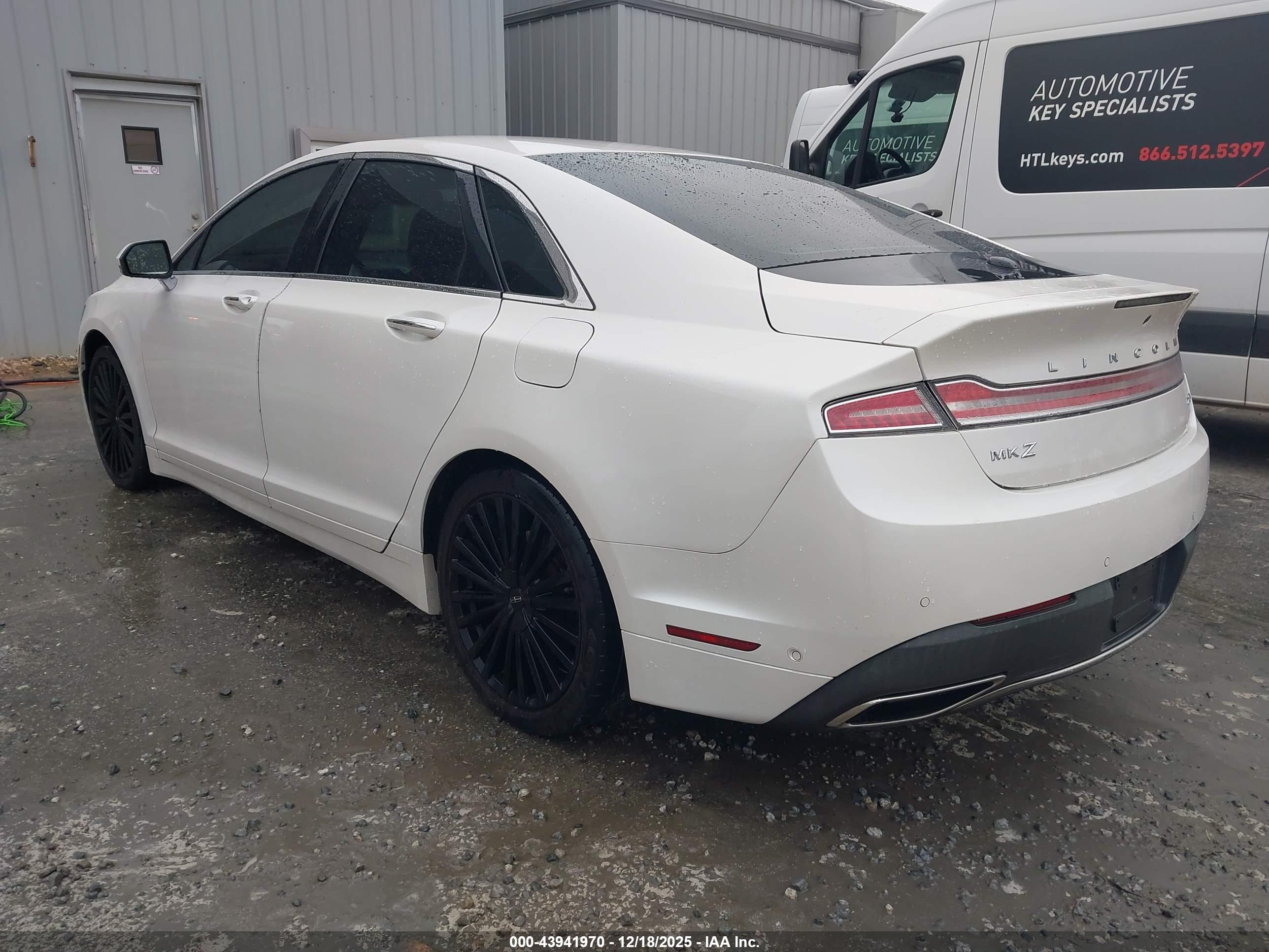 LINCOLN MKZ image 3